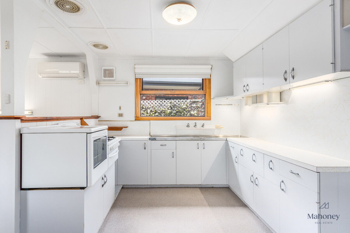 9 ALMA COURT, Newcomb VIC 3219 - Image 3
