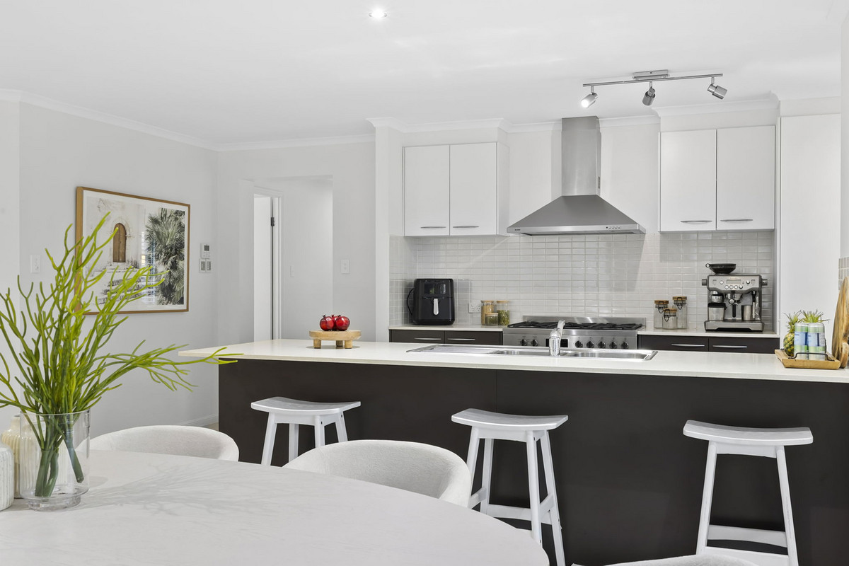 9 FEATHERTAIL PLACE, Gumdale QLD 4154 - Image 4