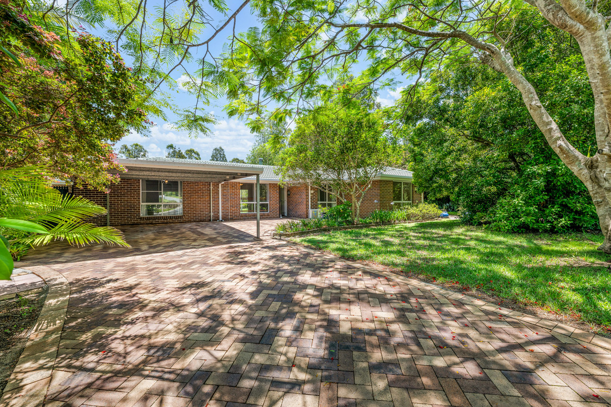 5-bedroom house at 122-124 IRONBARK DRIVE, Woodford QLD 4514, , Queensland