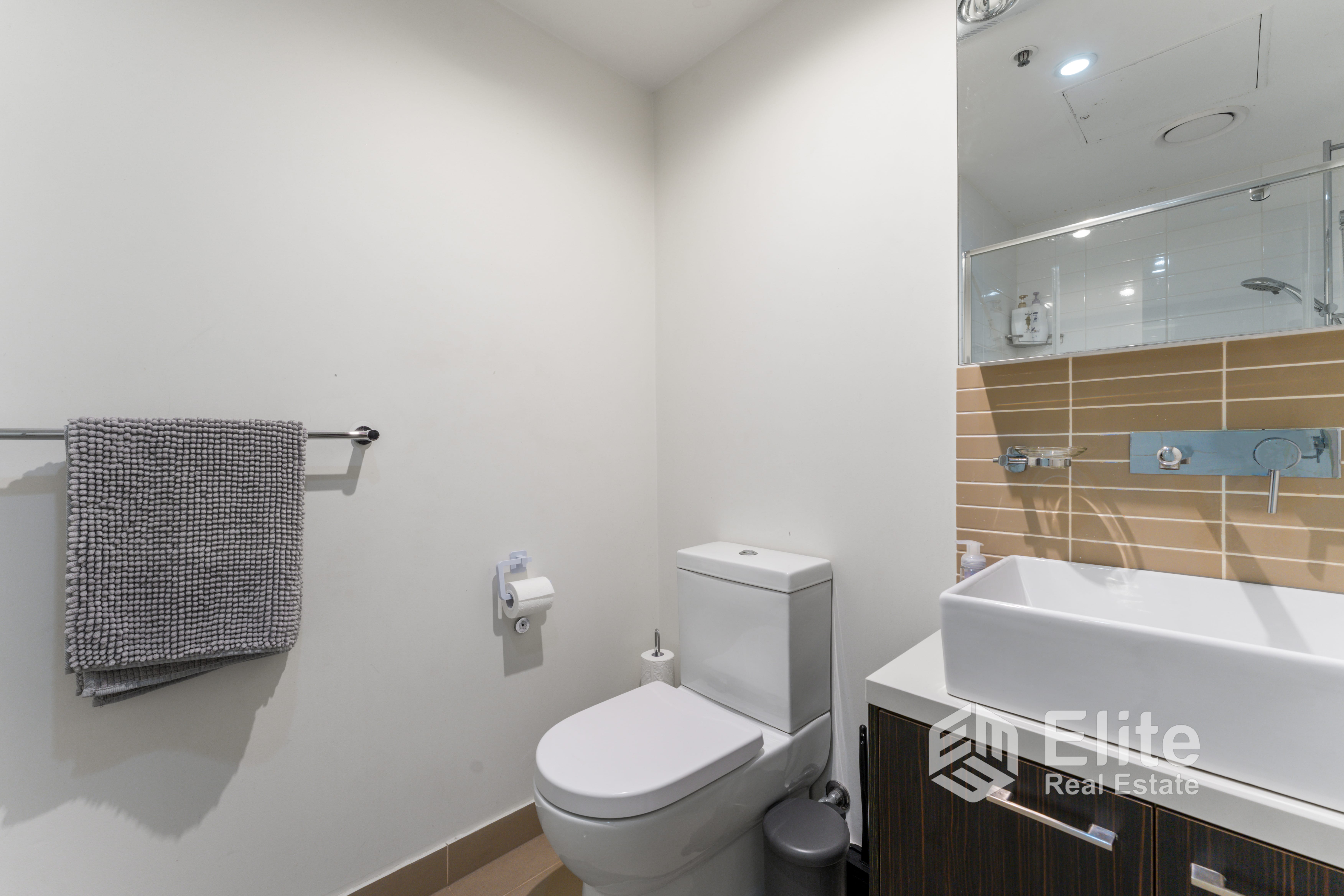 3-bedroom unit at 3403/8 Sutherland Street, Melbourne, VIC 3000, Melbourne, Victoria