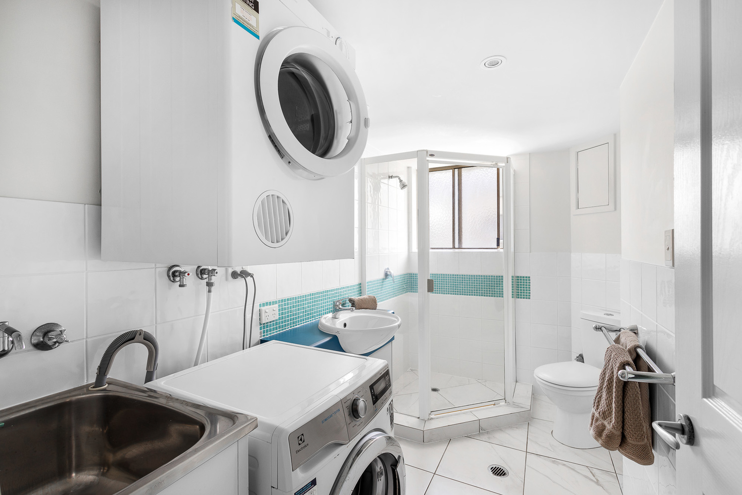 2-bedroom unit at 6 15 ANDREW STREET, POINT ARKWRIGHT QLD 4573, Sunshine Coast, Queensland