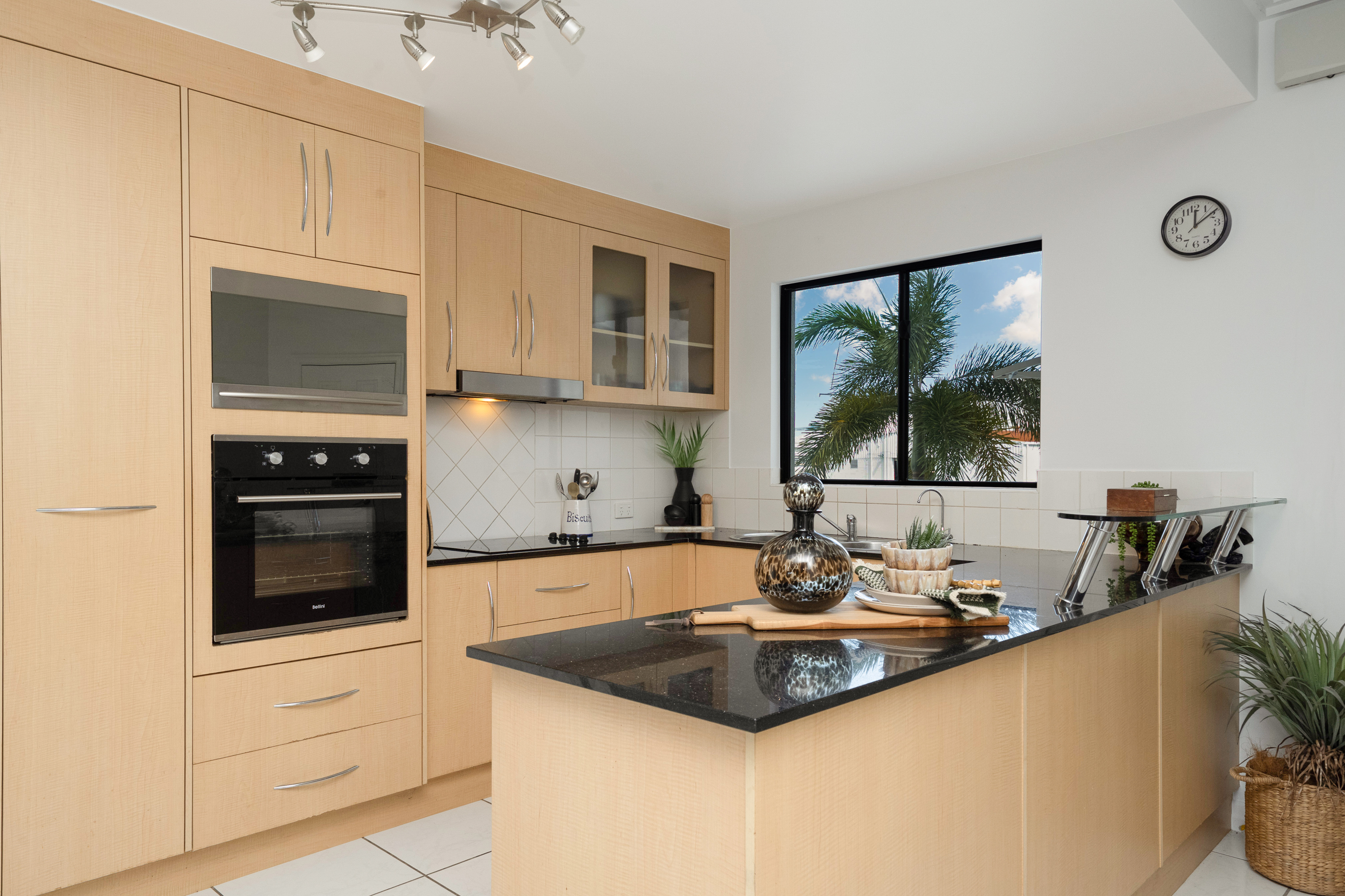 4-bedroom unit at 101/9 Anthony Street, South Townsville, QLD 4810, Townsville, Queensland