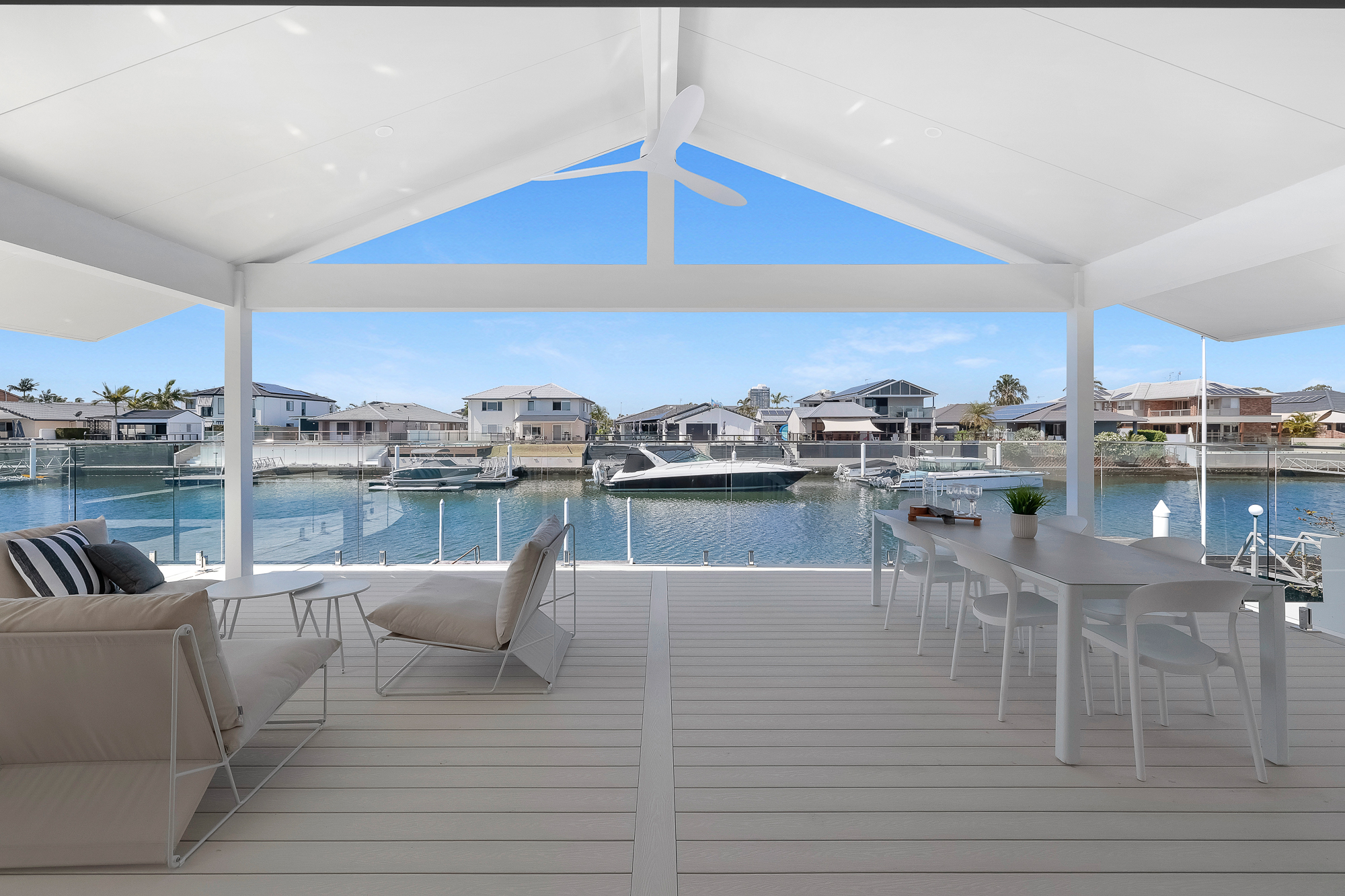 9 NIRVANA COURT, Runaway Bay QLD 4216 - Image 2