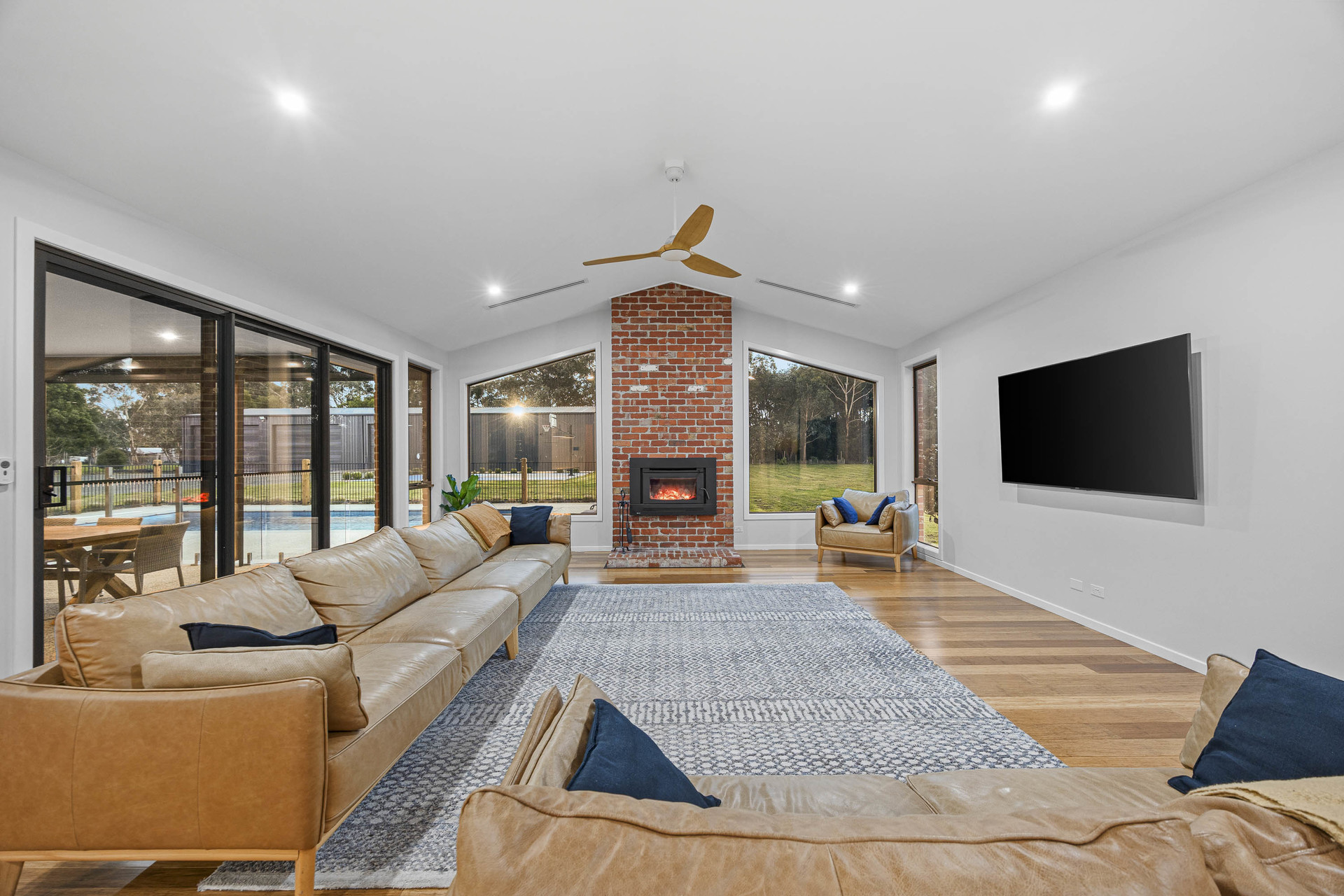 5-bedroom house at 5 WENDES PLACE, Warrenheip VIC 3352, Ballarat, Victoria