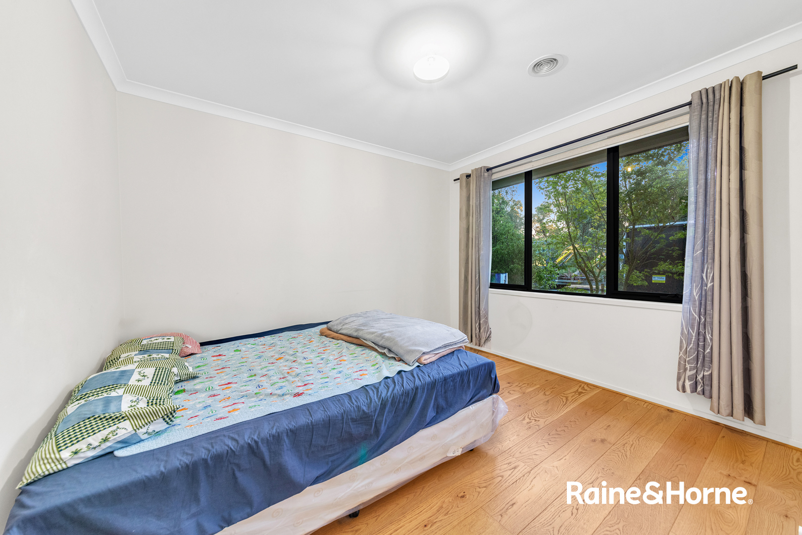 3-bedroom house at 13 Heathland Circuit, Cranbourne East, VIC 3977, Casey, Victoria
