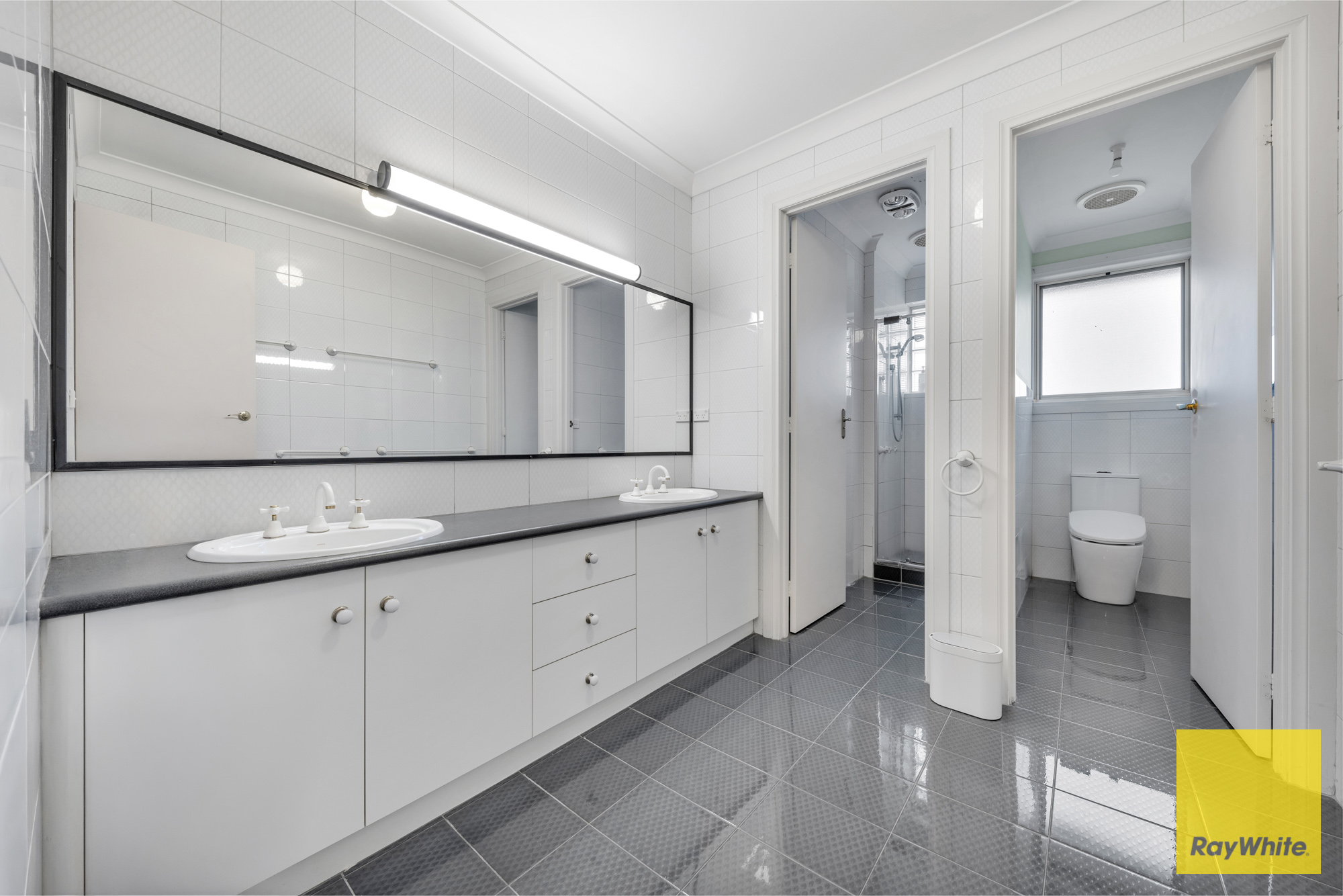 7-bedroom house at 18 BINDOWAN DRIVE, Hoppers Crossing VIC 3029, Wyndham, Victoria