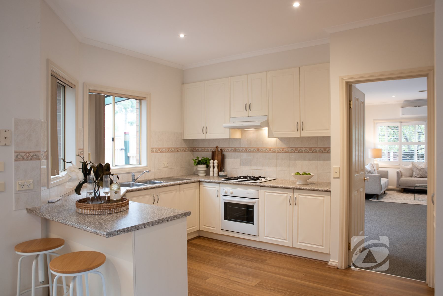 3-bedroom unit at 6 EXELL MEWS, Berwick VIC 3806, Casey, Victoria