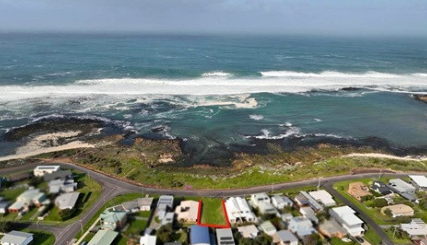 42 Ocean Drive, Port Fairy, VIC 3284 - Image 1