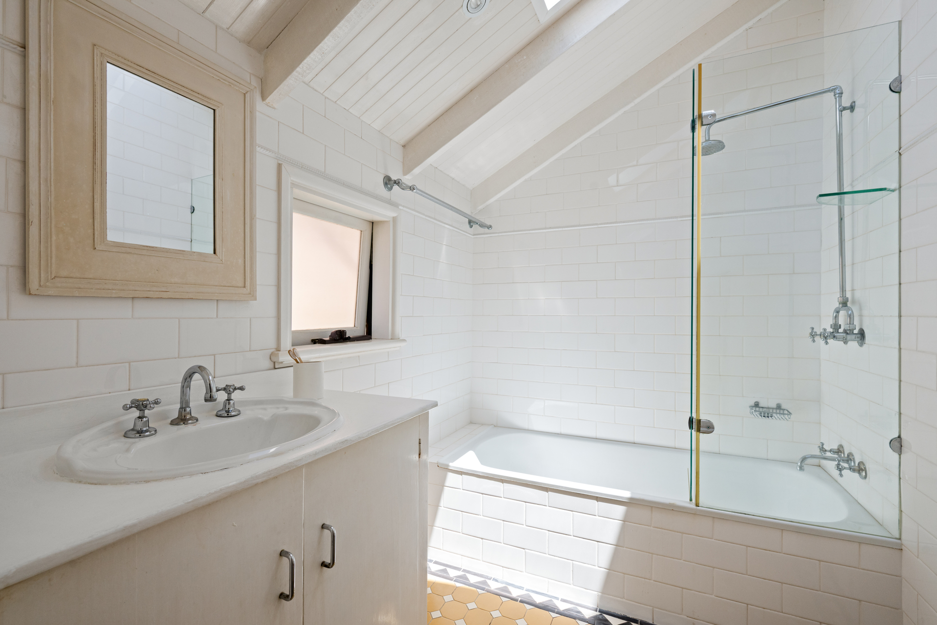 4-bedroom house at 31 Elaine Avenue, Avalon Beach, NSW 2107, Northern Beaches, New South Wales