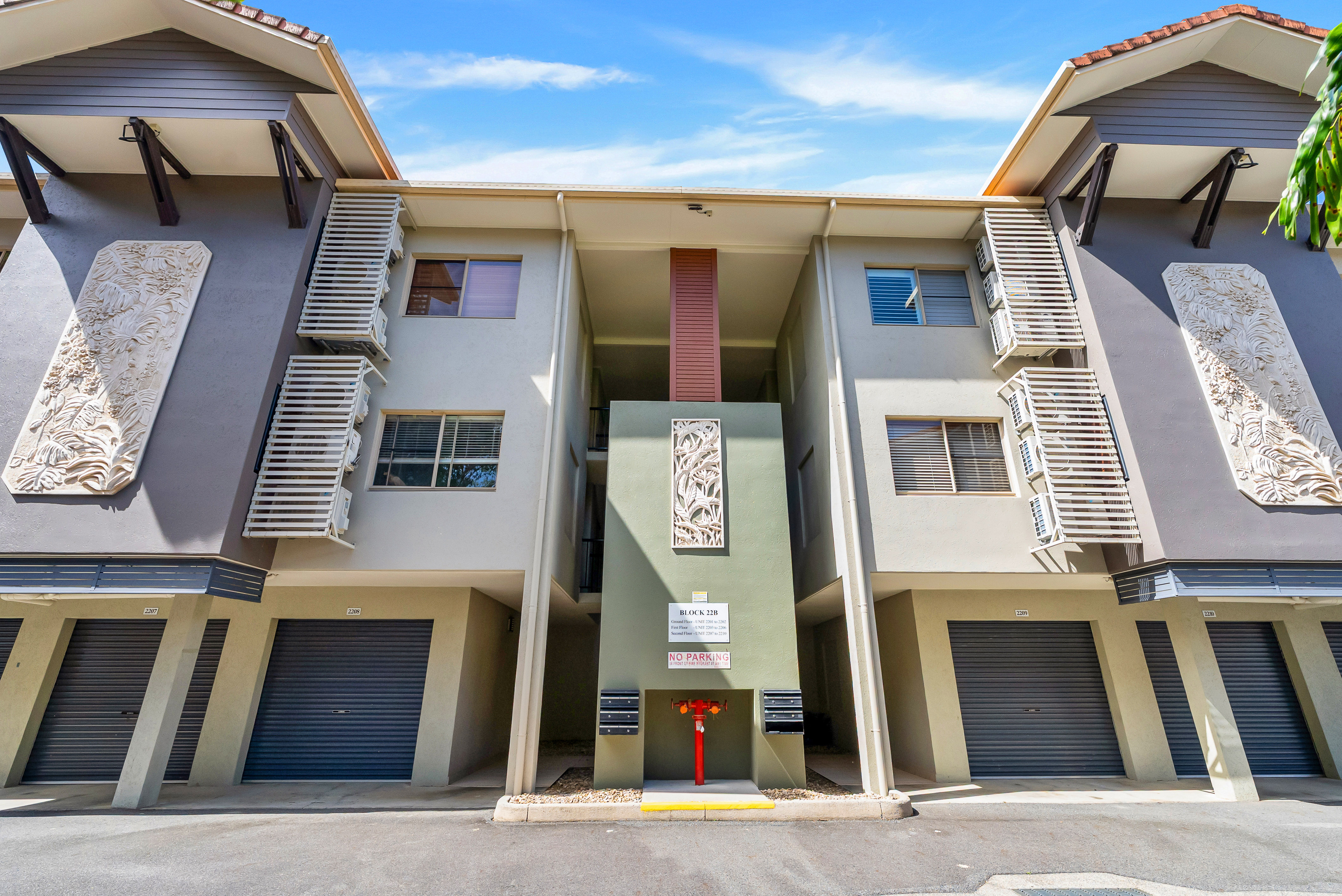 2204 40-42 CLIFTON ROAD, CLIFTON BEACH QLD 4879 - Image 2
