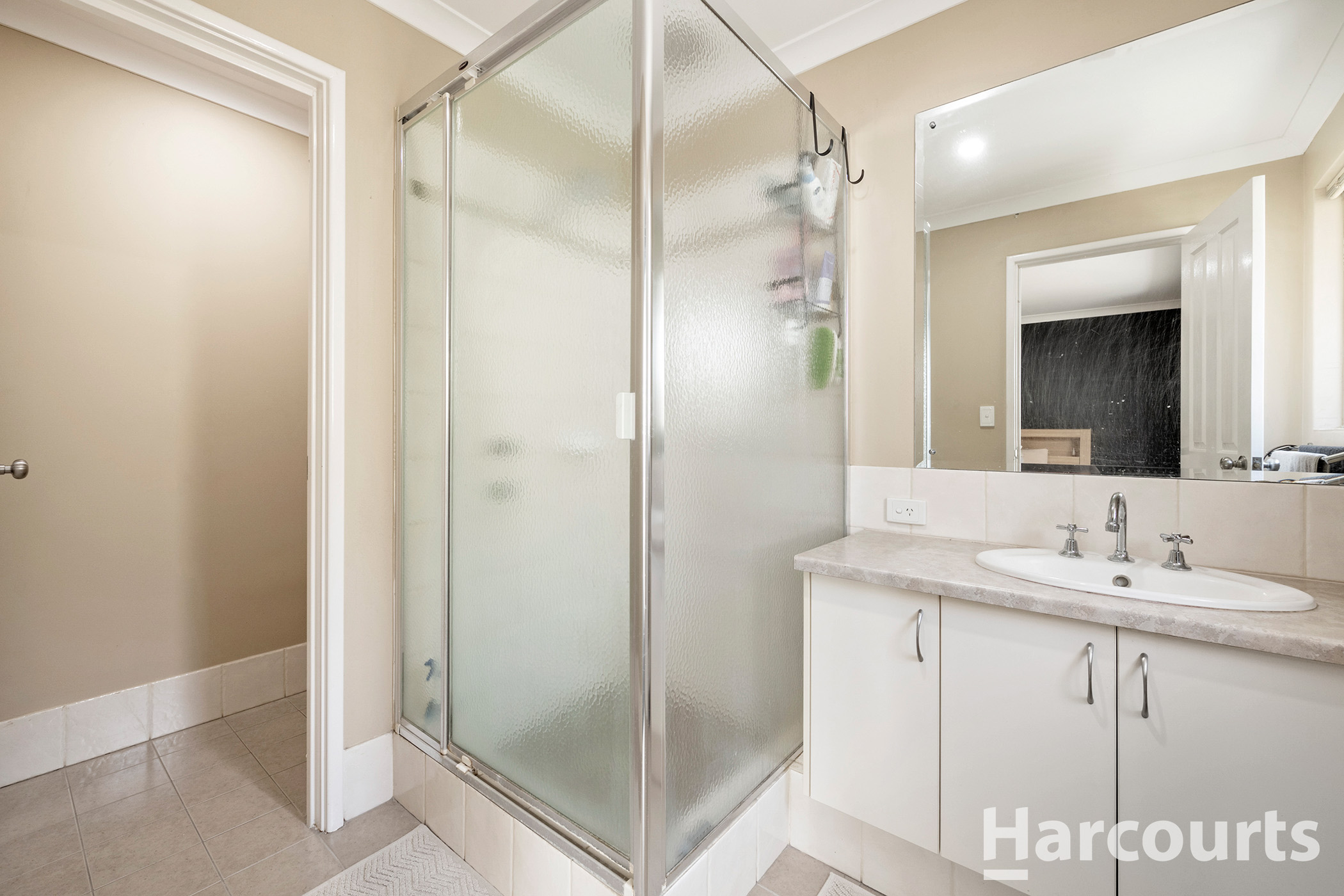 27 Finsbury Drive, Thornlie, WA 6108 - Image 5