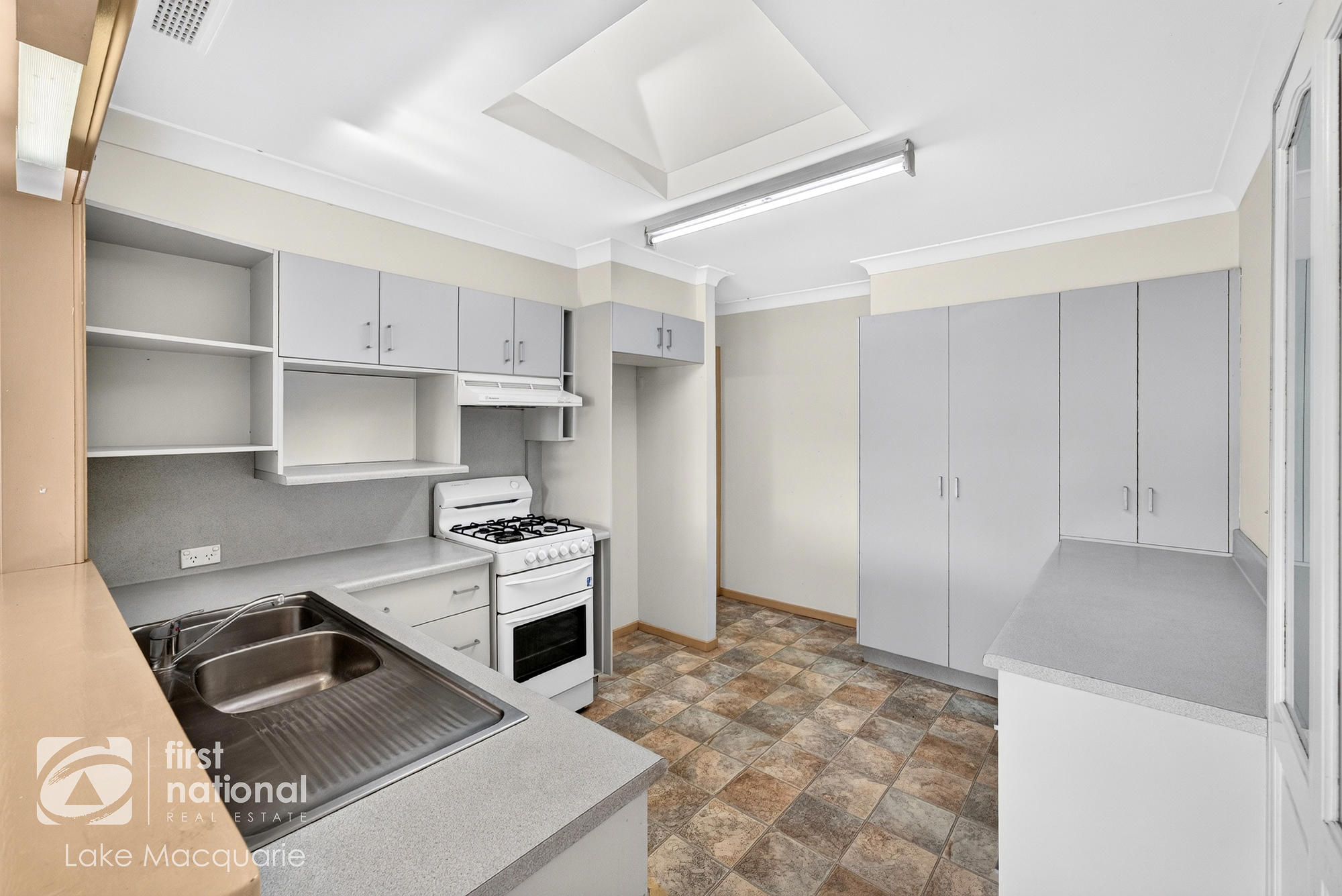 24 MURCHISON AVENUE, Edgeworth NSW 2285 - Image 5