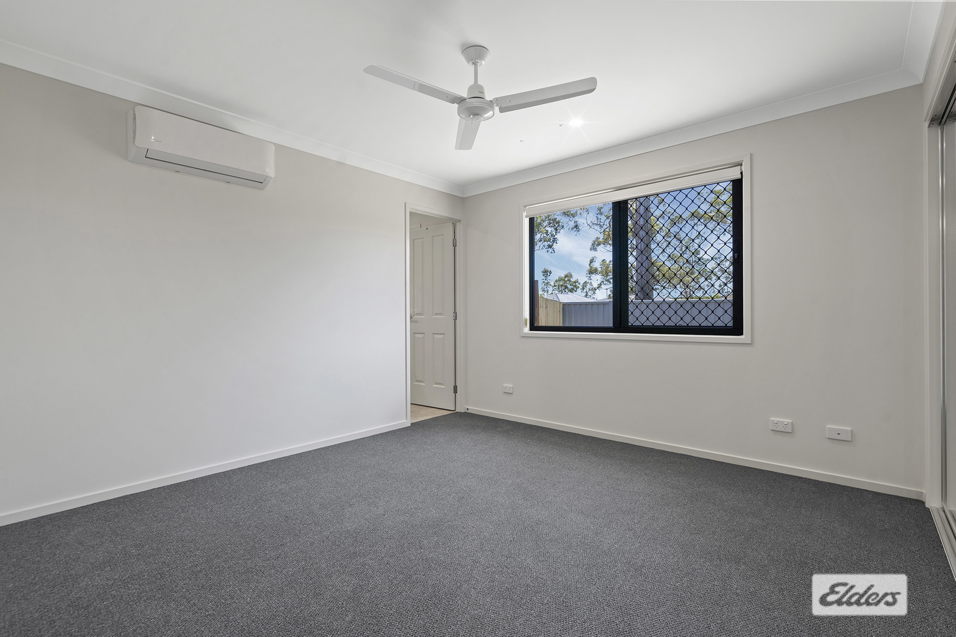5-bedroom unit at 33 Concorde Drive, Loganholme, QLD 4129, Logan, Queensland