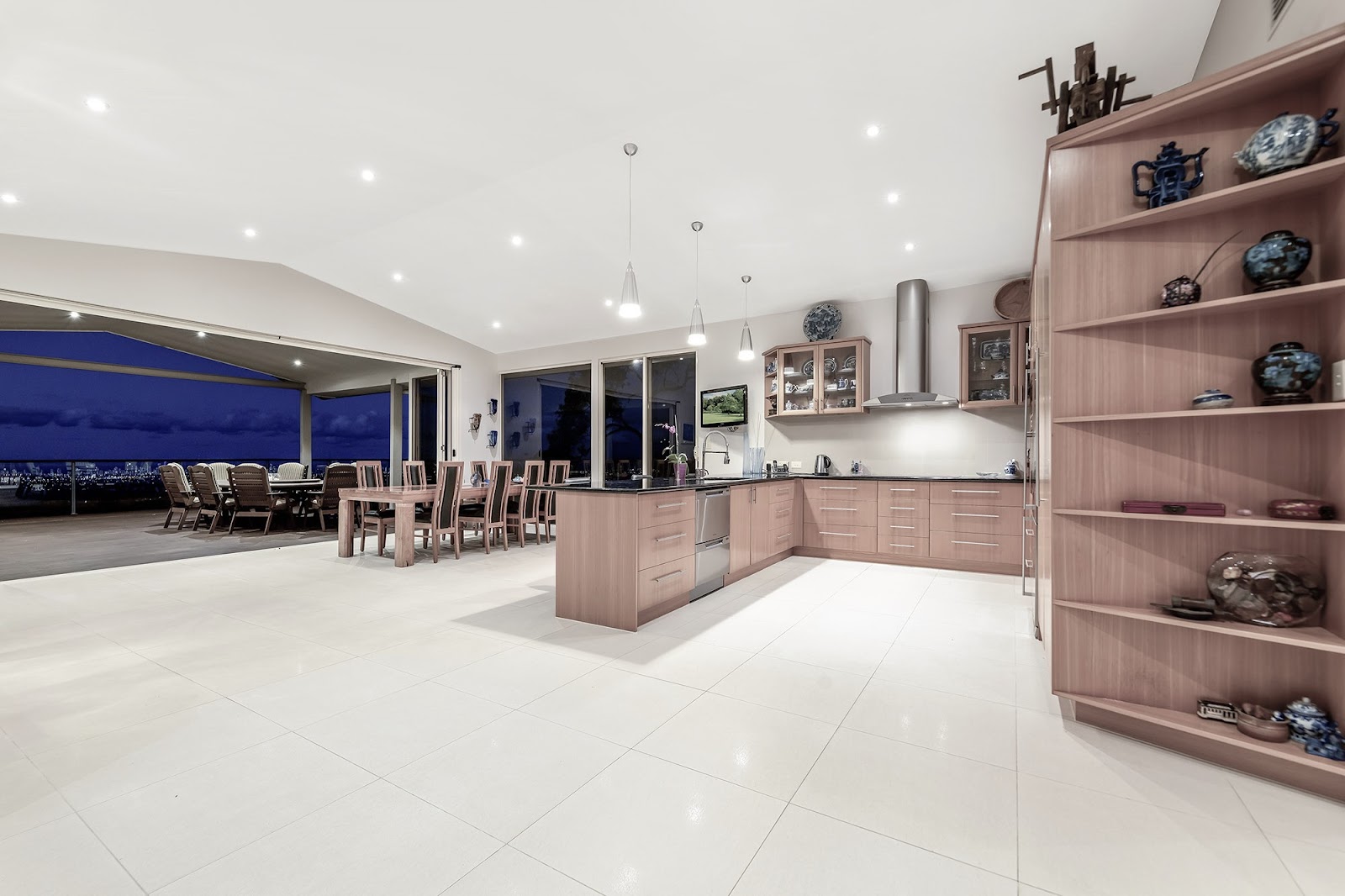 241 The Panorama, Tallai, Qld, 4213 - Image 3