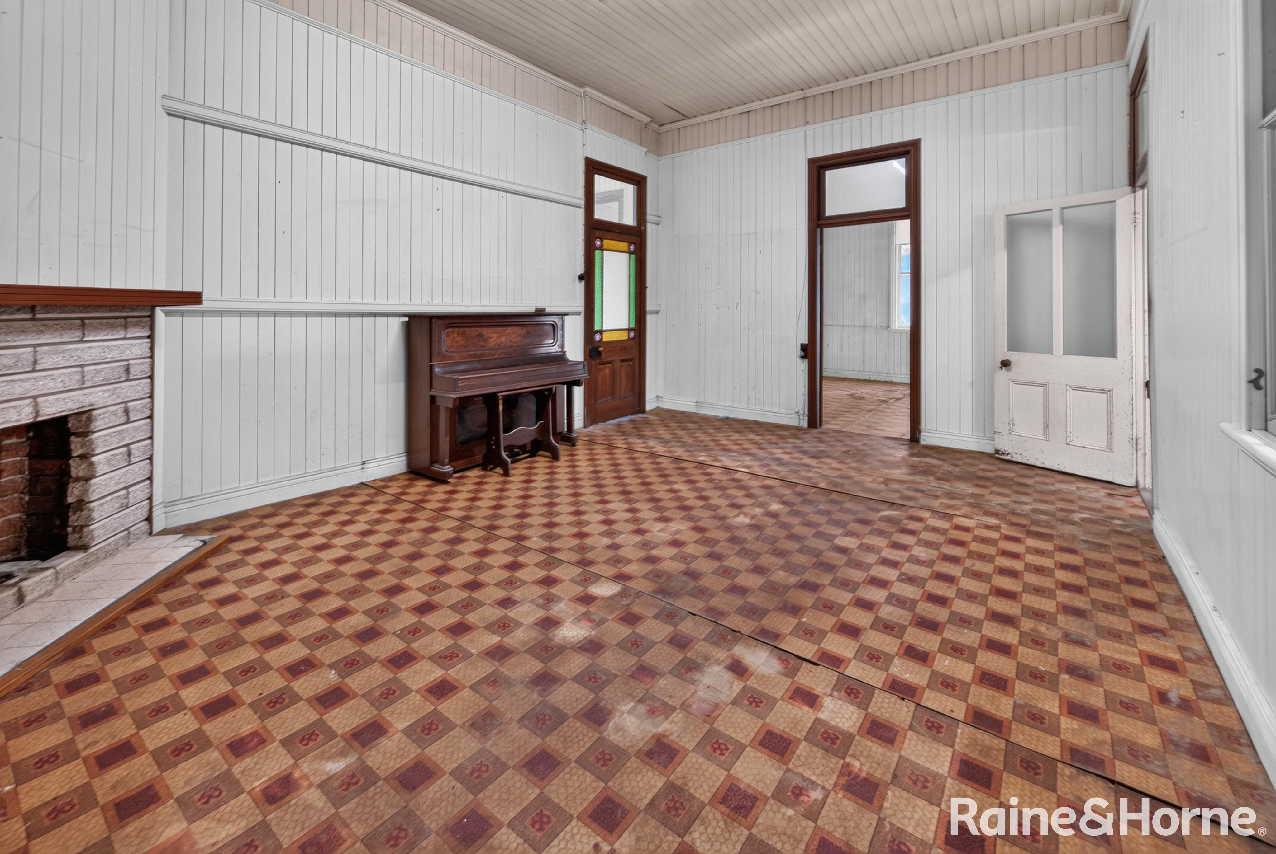 4-bedroom house at 64 Wood Street, Warwick, QLD 4370, Southern Downs, Queensland