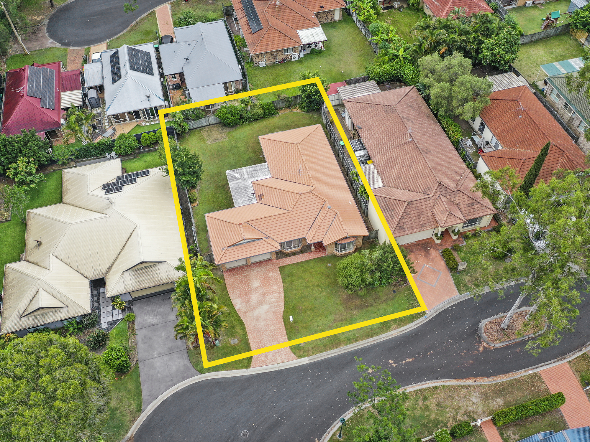 15 CREDITON PLACE, Forest Lake QLD 4078 - Image 2