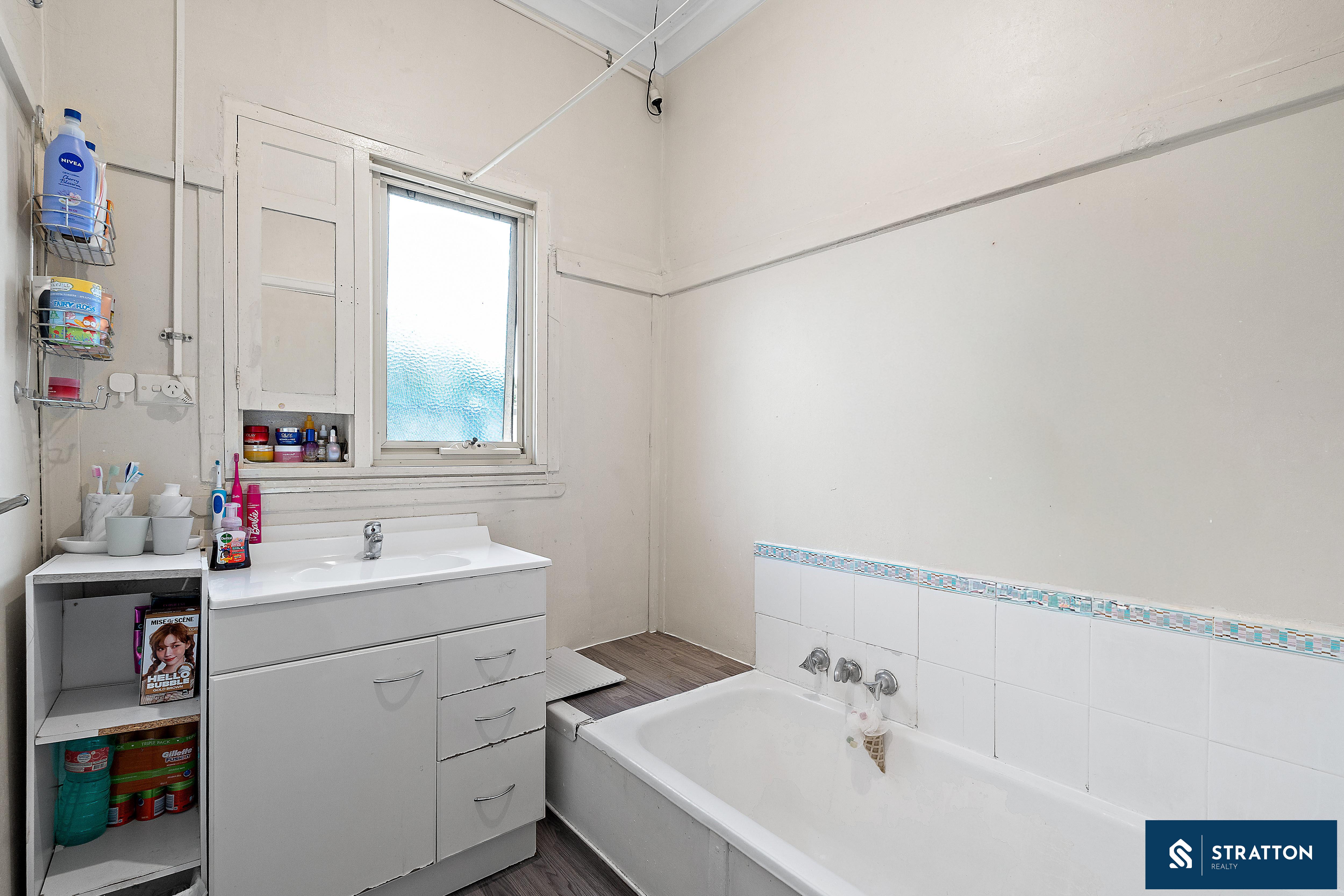 320 Wharf Street, Queens Park, WA 6107 - Image 9