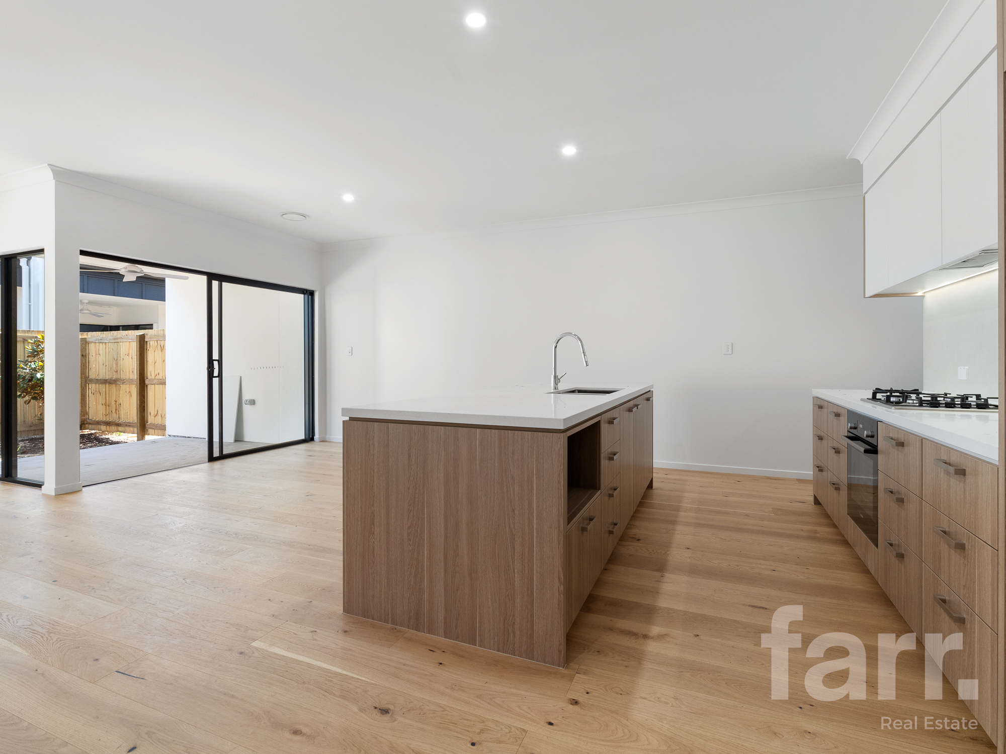 12/192 Marina Quays Boulevard, Hope Island, Qld, 4212 - Image 3