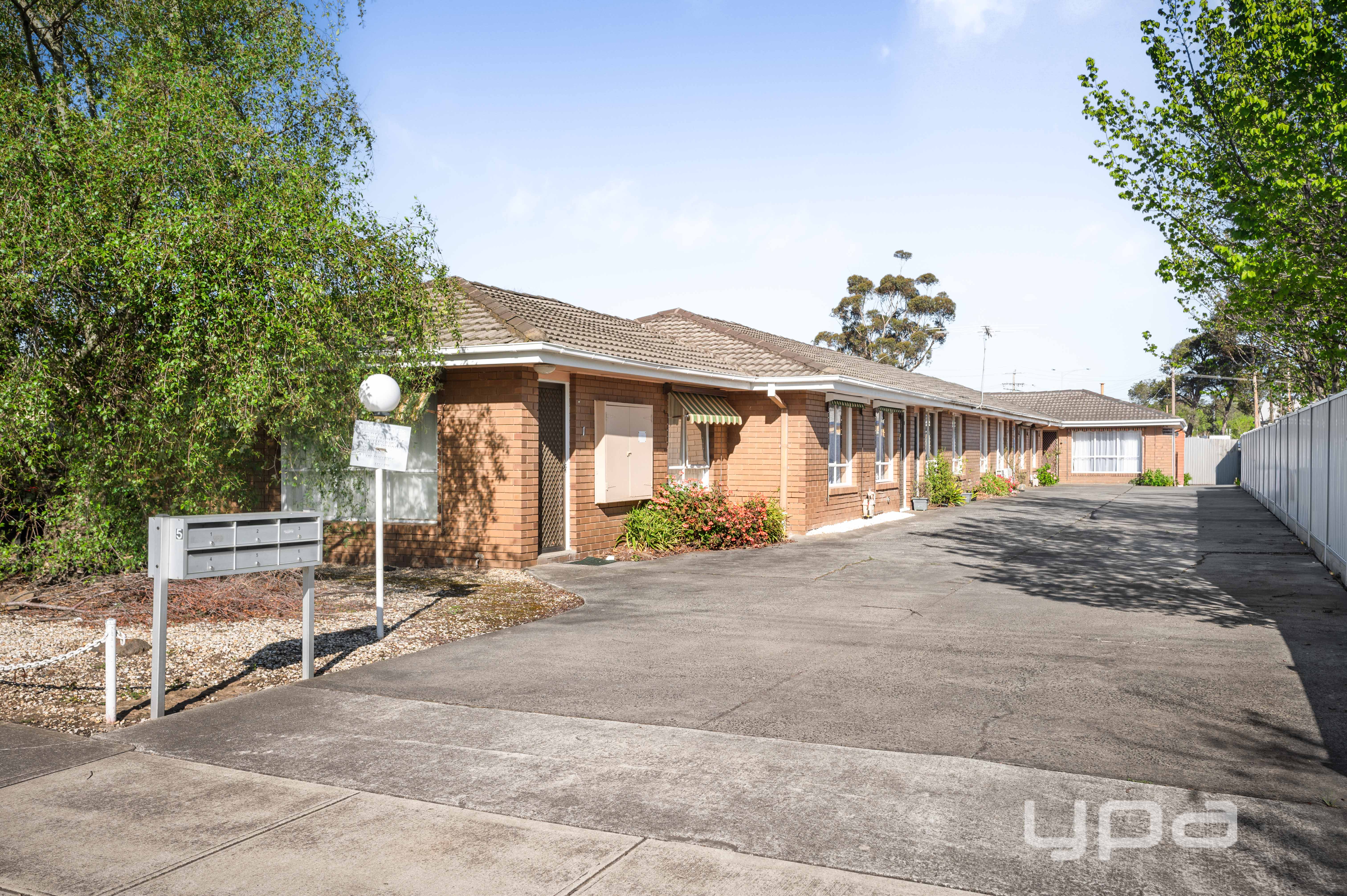 2-bedroom unit at 2/5 Evans Street, Sunbury, VIC 3429, , Victoria