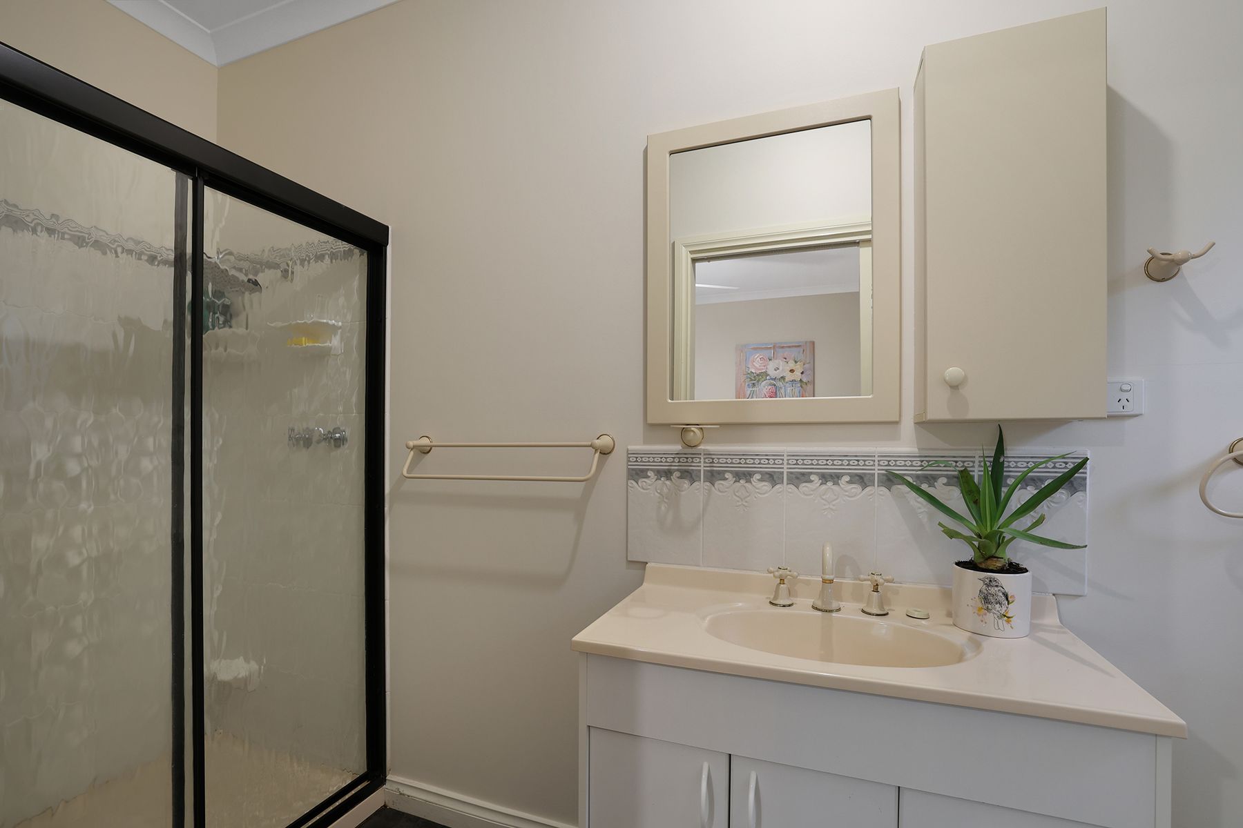 6-bedroom house at 23-25 Moe-Willow Grove Road, Willow Grove, Vic, 3825, Baw Baw, Victoria