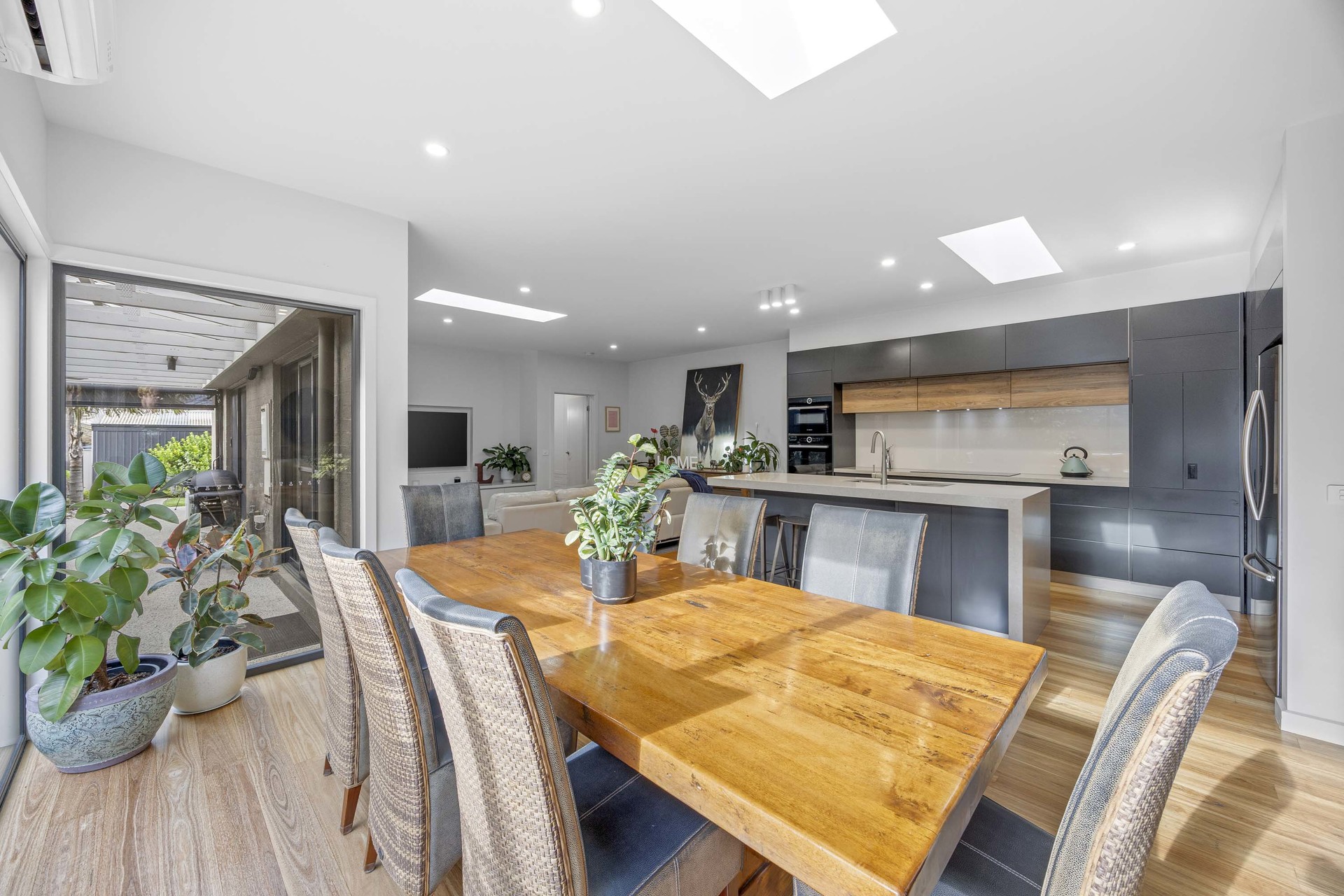 122B Burnbank Street, Lake Wendouree, Vic, 3350 - Image 2