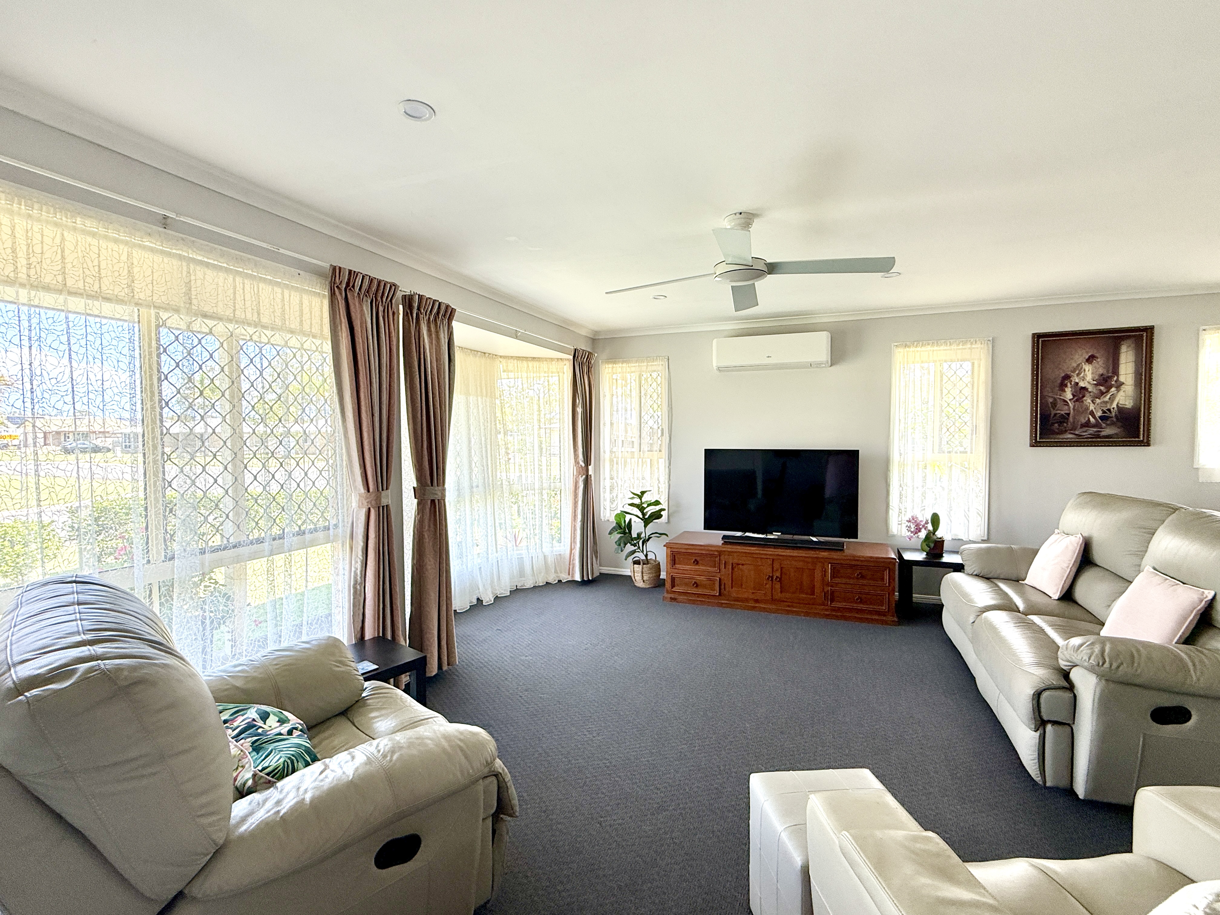 2 MERRILYN COURT, Urangan QLD 4655 - Image 4