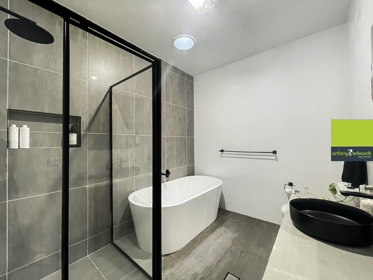 3-bedroom unit at 2 ASTON MARTIN DRIVE, Goulburn NSW 2580, Goulburn Mulwaree, New South Wales