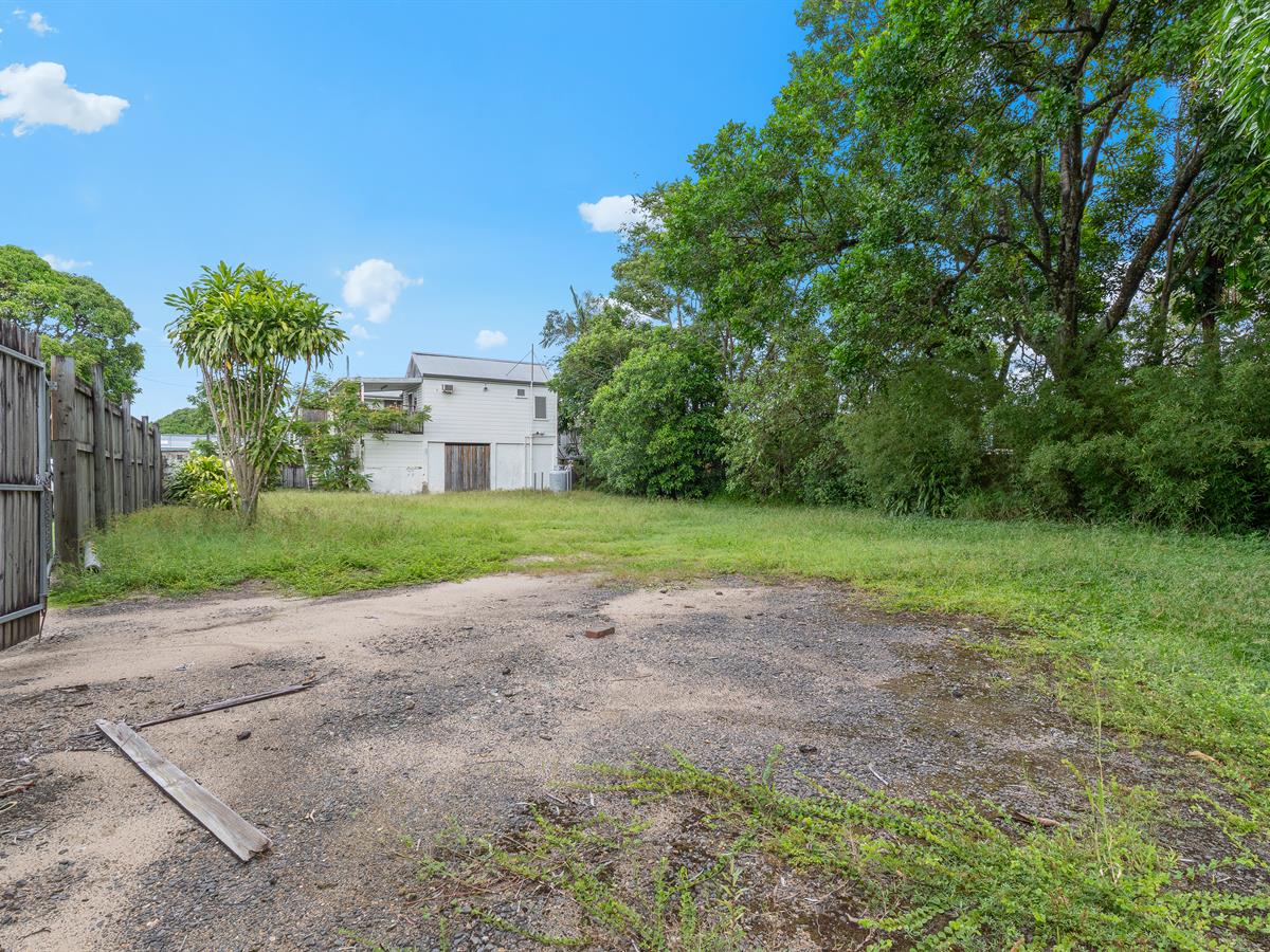 6-bedroom house at 
      /220-224 Sheridan Street, Cairns North, Qld, 4870, Cairns, Queensland