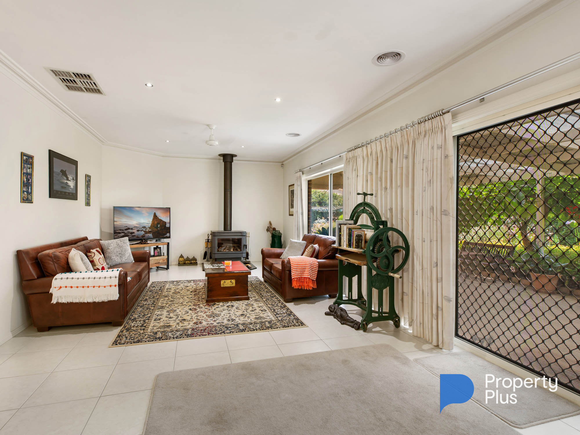 11 BATTUNGA COURT, Strathfieldsaye VIC 3551 - Image 3