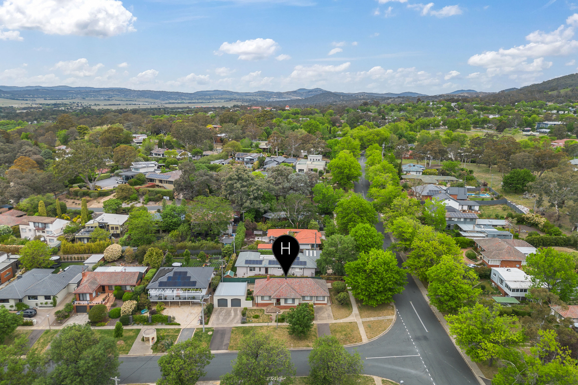 4-bedroom house at 2 Caley Crescent, Narrabundah, ACT 2604, Unincorporated Act, Australian Capital Territory