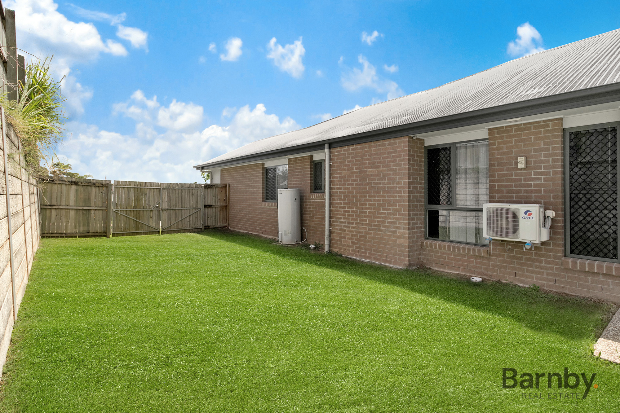 5-bedroom unit at 5 Esther Place, Nambour, QLD 4560, Sunshine Coast, Queensland