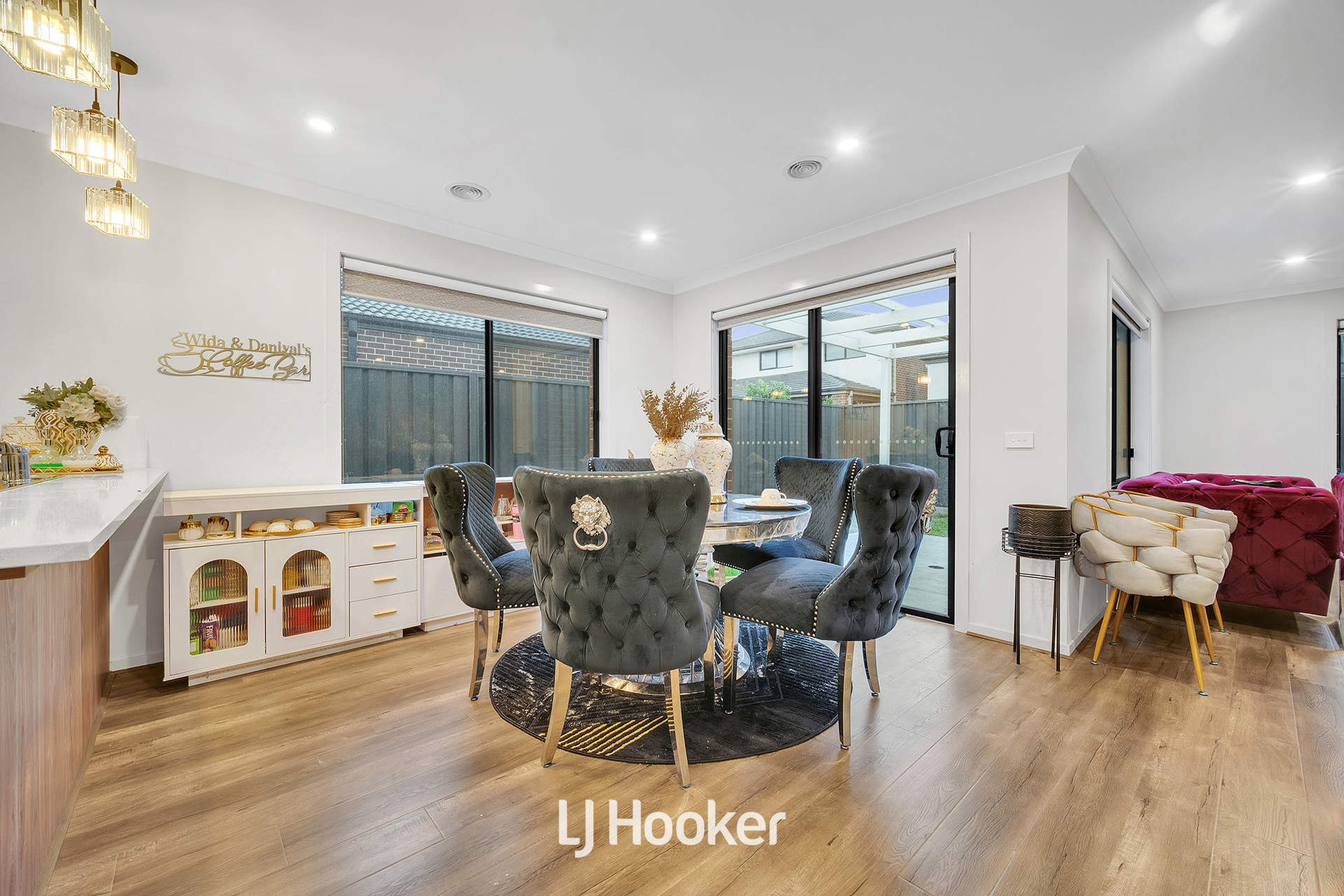 11 Carnelian Circuit, Clyde North, VIC 3978 - Image 10