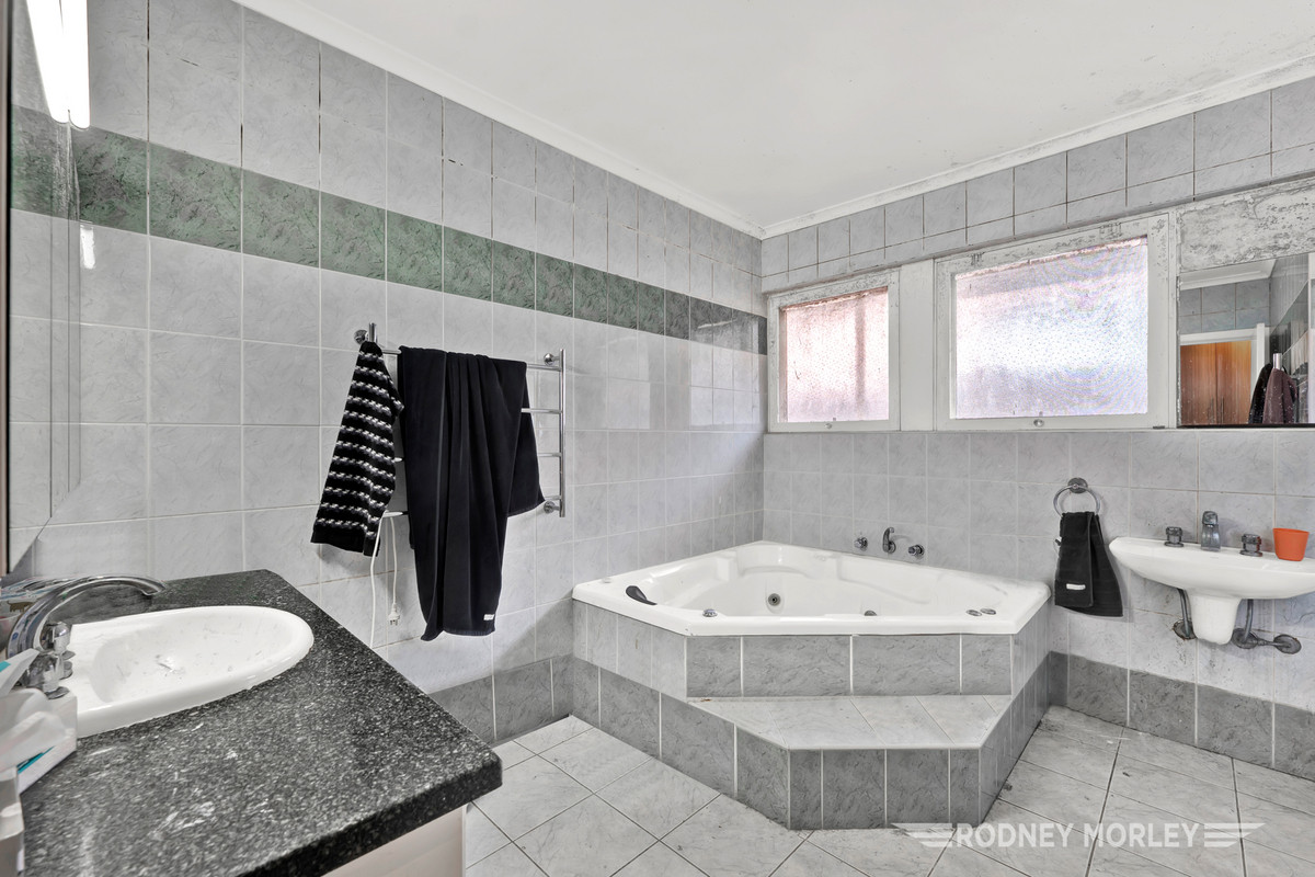 220 KOOYONG ROAD, Caulfield VIC 3162 - Image 9