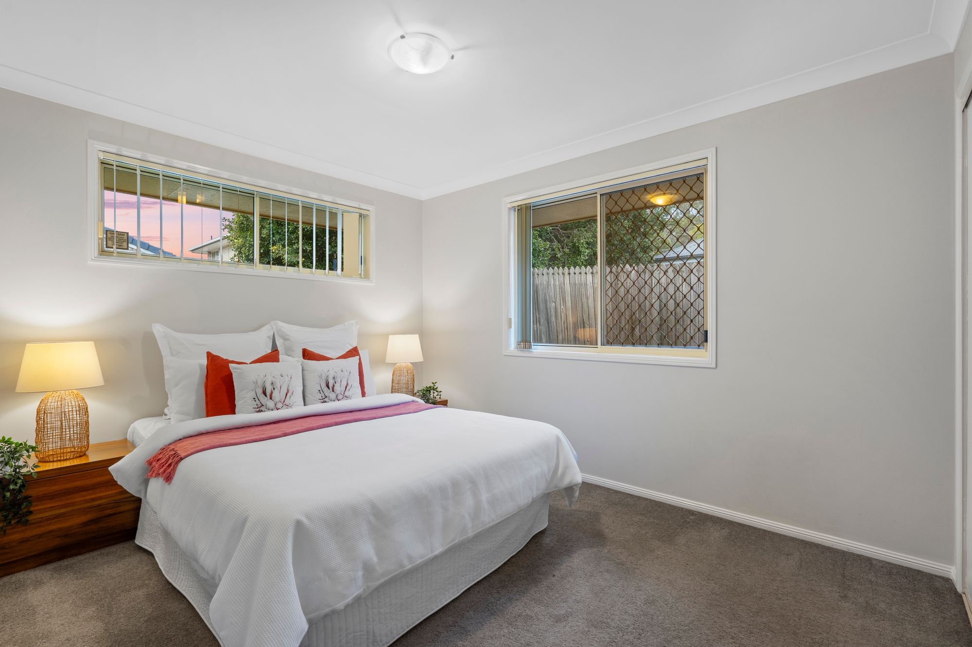 2 Harrogate Terrace, Birkdale, QLD 4159 - Image 4