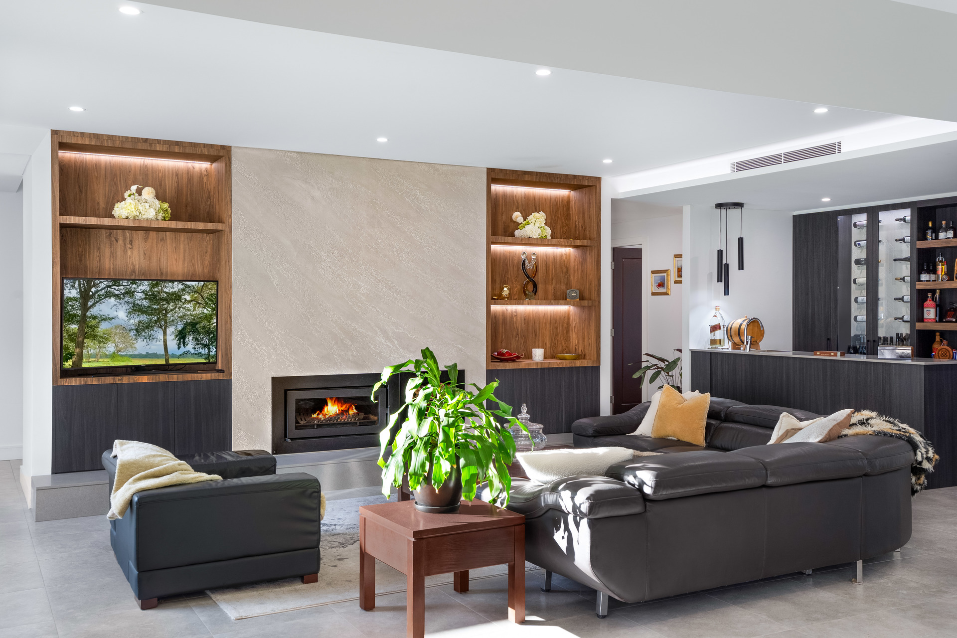 9-bedroom house at 25 Halmstad Boulevard, Luddenham, NSW 2745, Liverpool, New South Wales