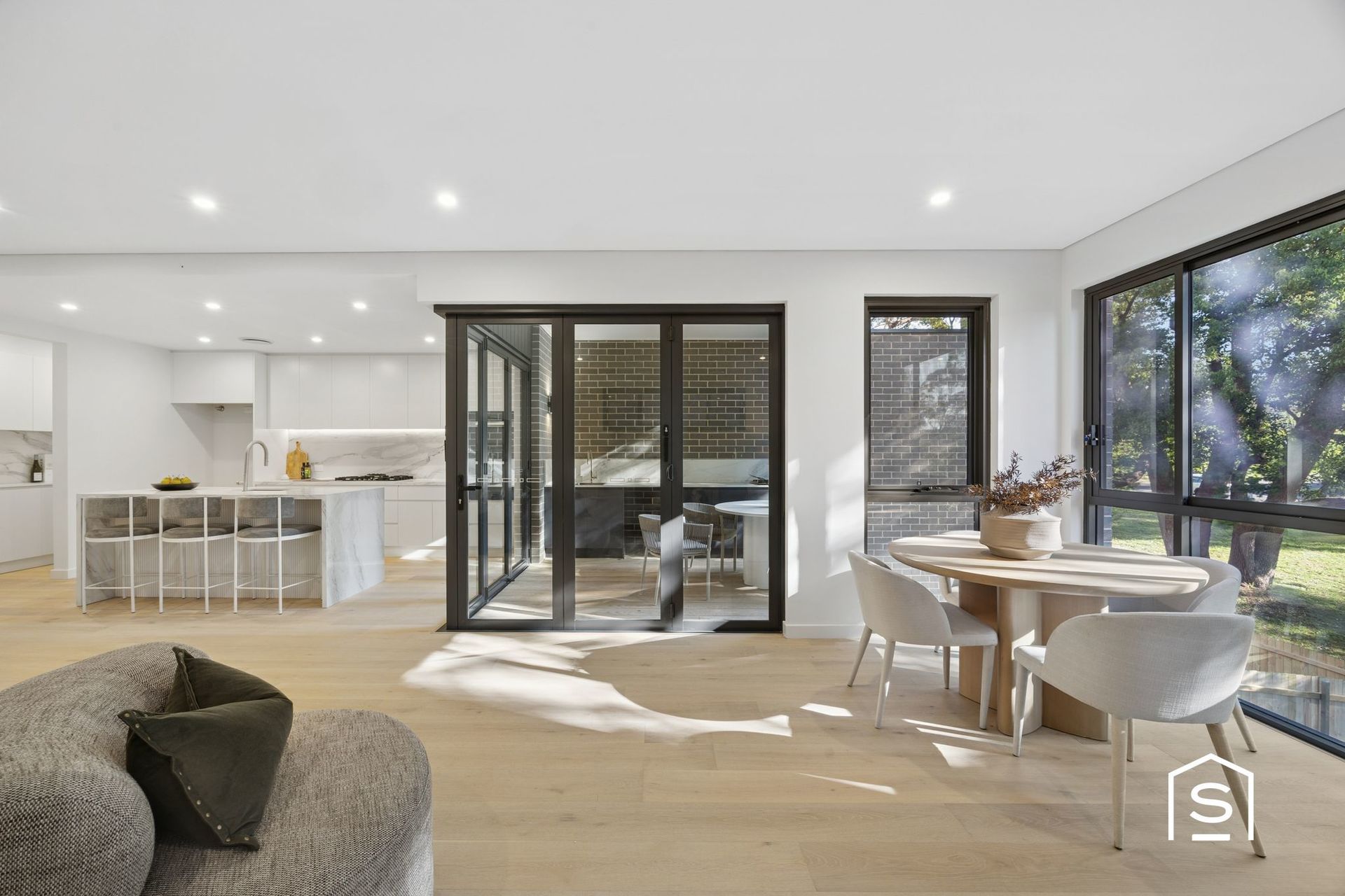 5-bedroom unit at 24 Edgar Street, Eastwood, NSW 2122, Ryde, New South Wales