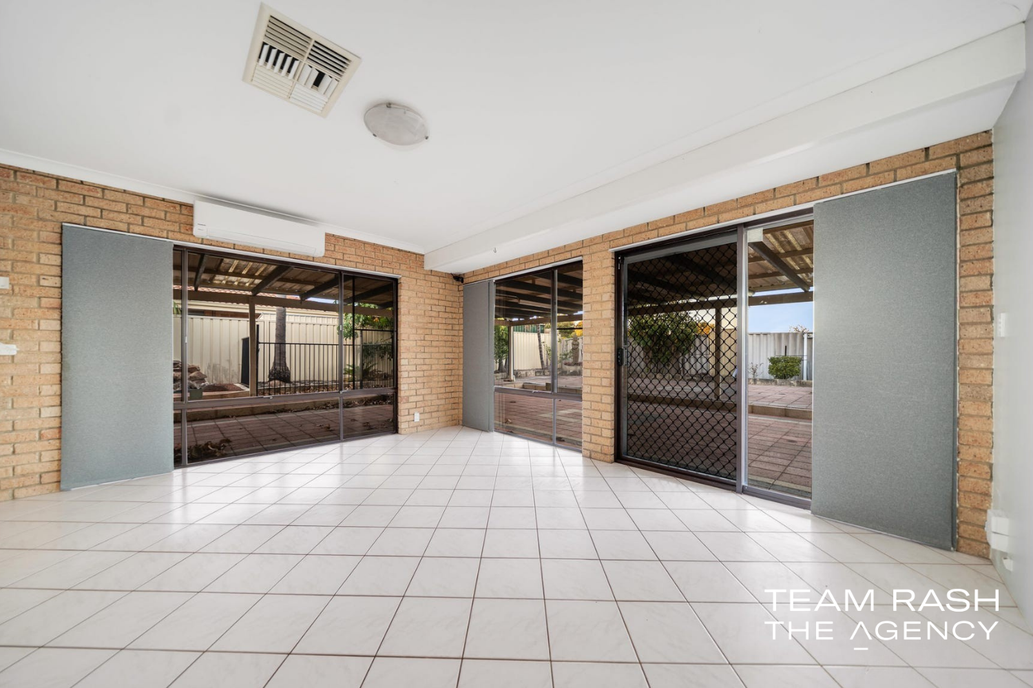 11 BRIGADOON PLACE, Cooloongup WA 6168 - Image 3