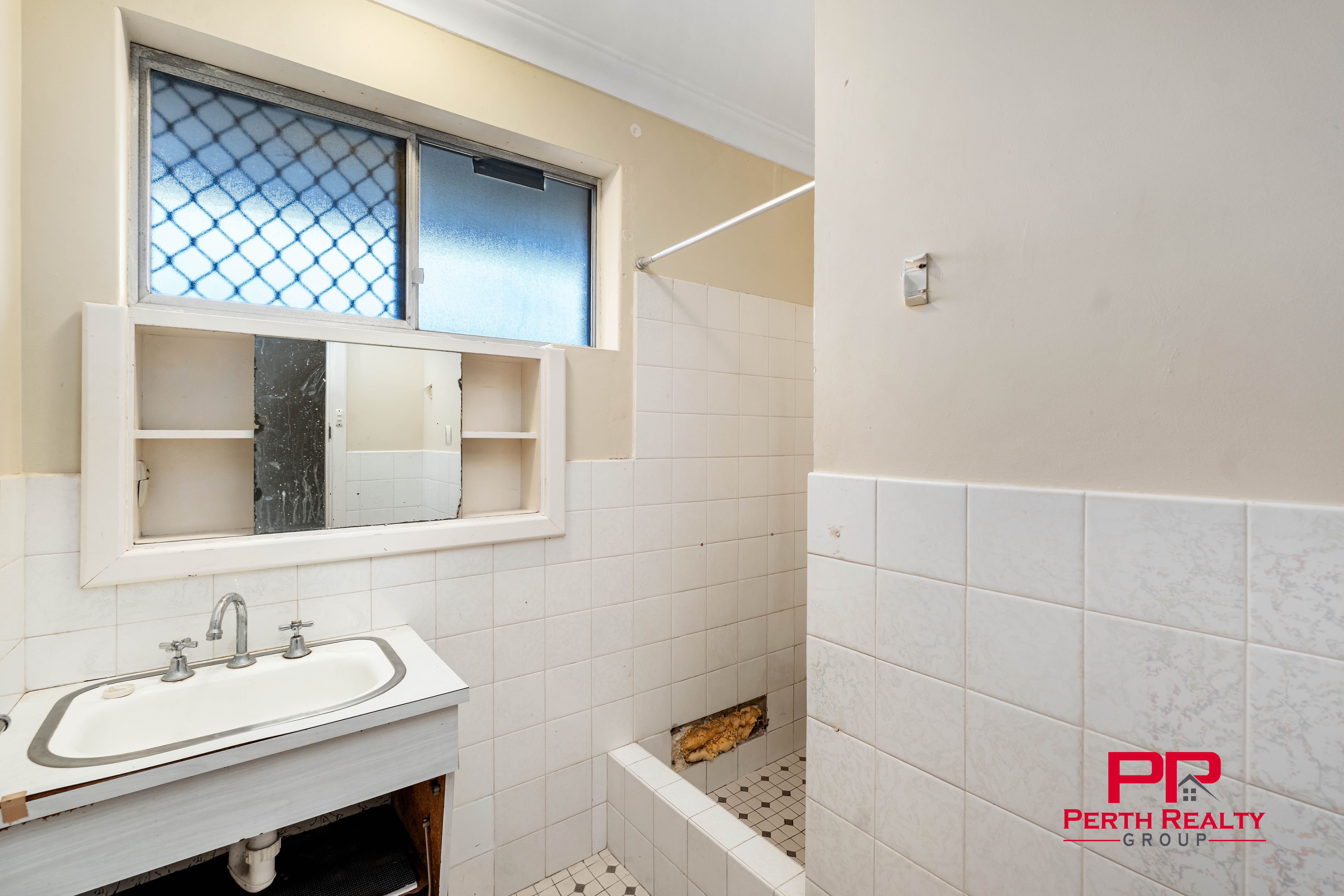 4-bedroom unit at 7-9 CAVERSHAM AVENUE, Caversham WA 6055, Swan, Western Australia