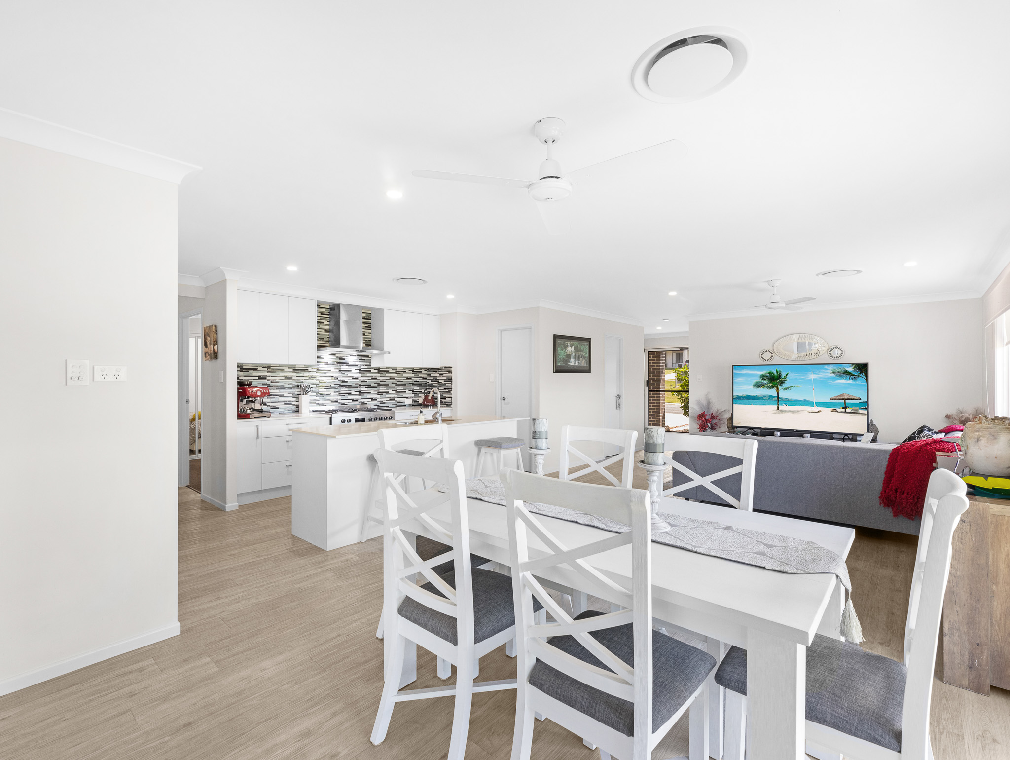48 Windjammer Circuit, River Heads, QLD 4655 - Image 10