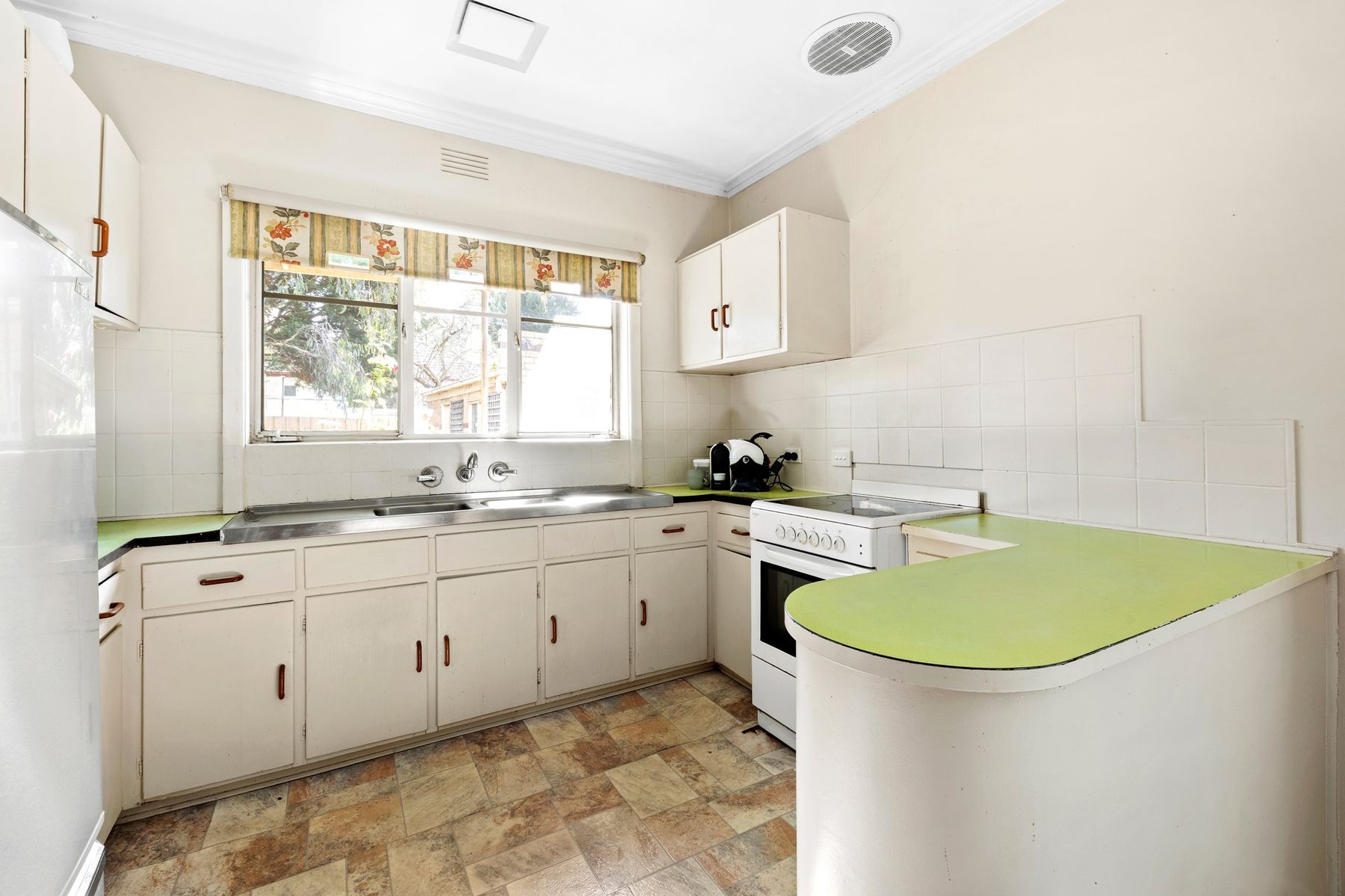 6 Edward Court, Ivanhoe, VIC 3079 - Image 6