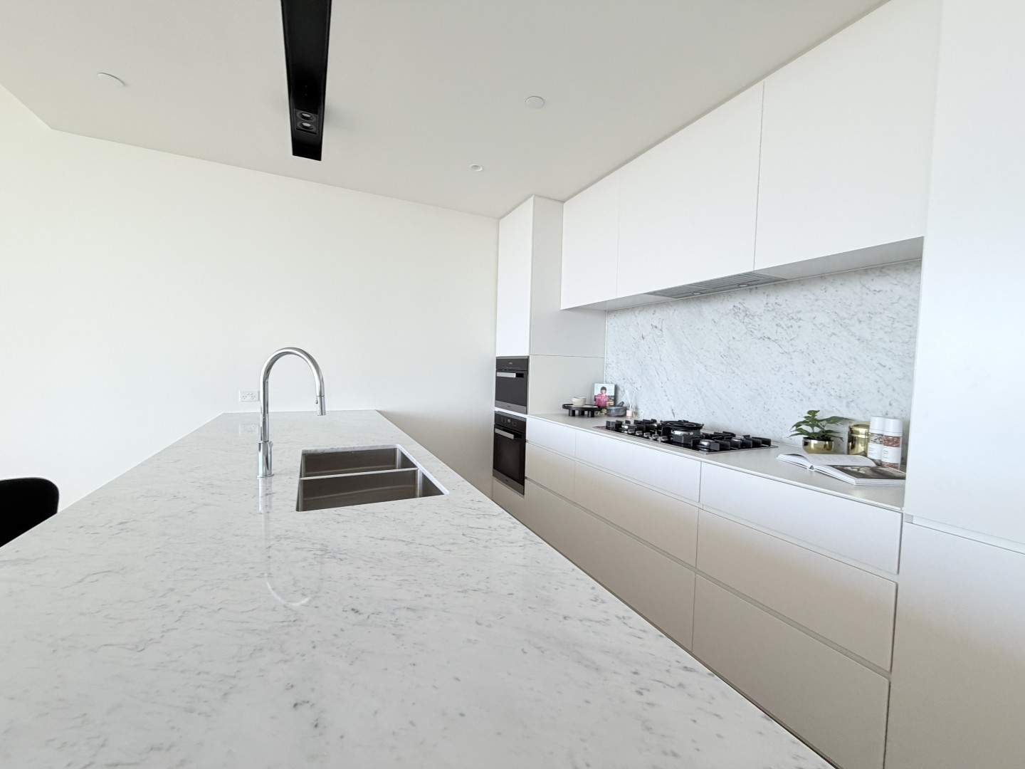 8102/70 Southbank Blvd, Southbank, Vic, 3006 - Image 3