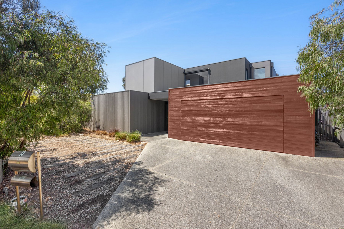 6 DRUIDS GLEN, Torquay VIC 3228 - Image 1