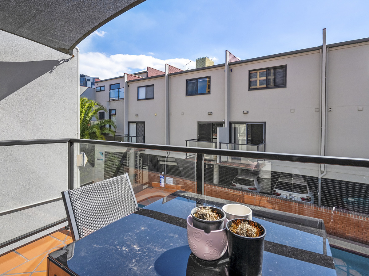 3-bedroom unit at 9 1 CRESWELLS ROW, HOBART TAS 7000, Hobart, Tasmania