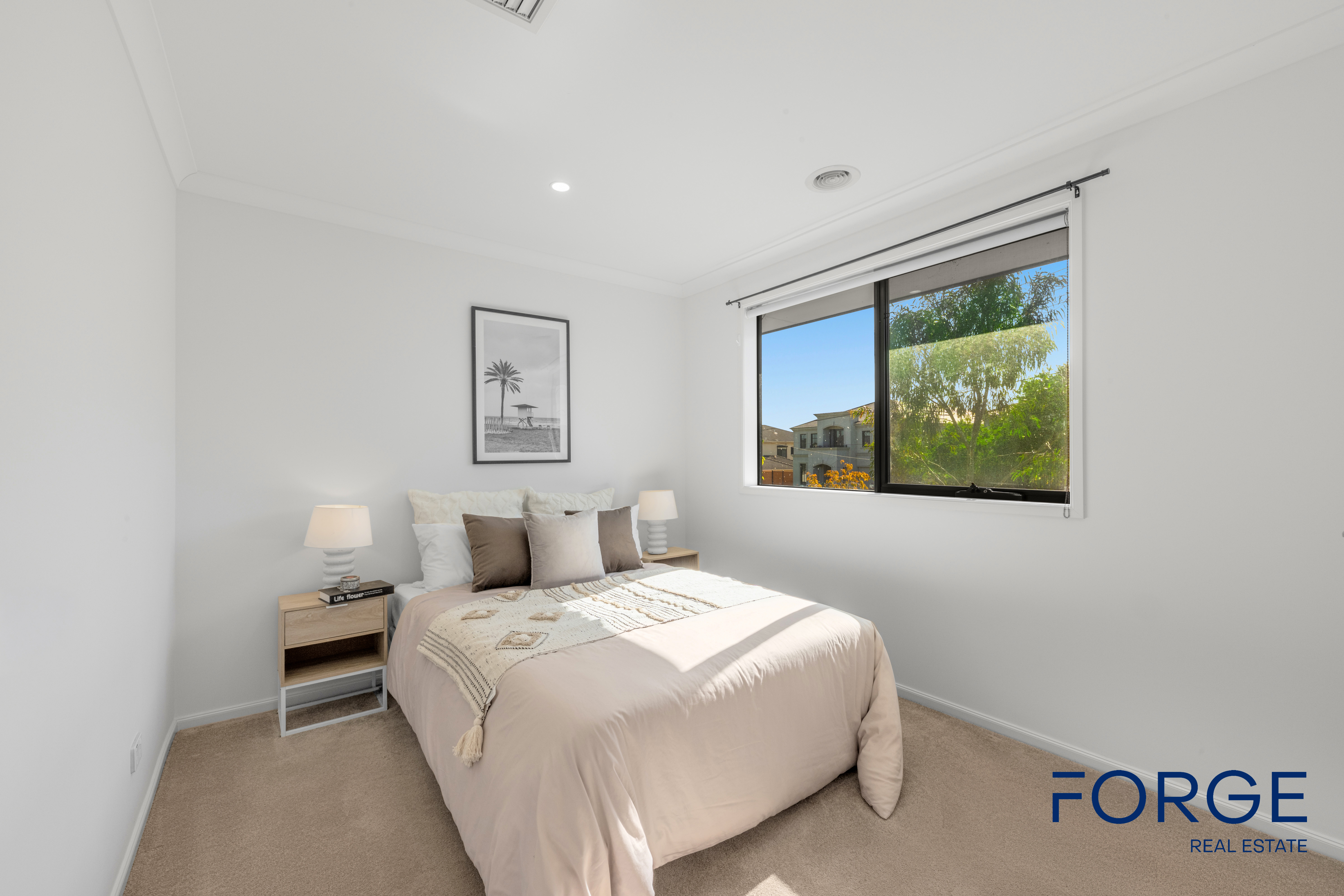 4-bedroom unit at UNIT 1 129 WINDELLA CRESCENT, Glen Waverley VIC 3150, Monash, Victoria