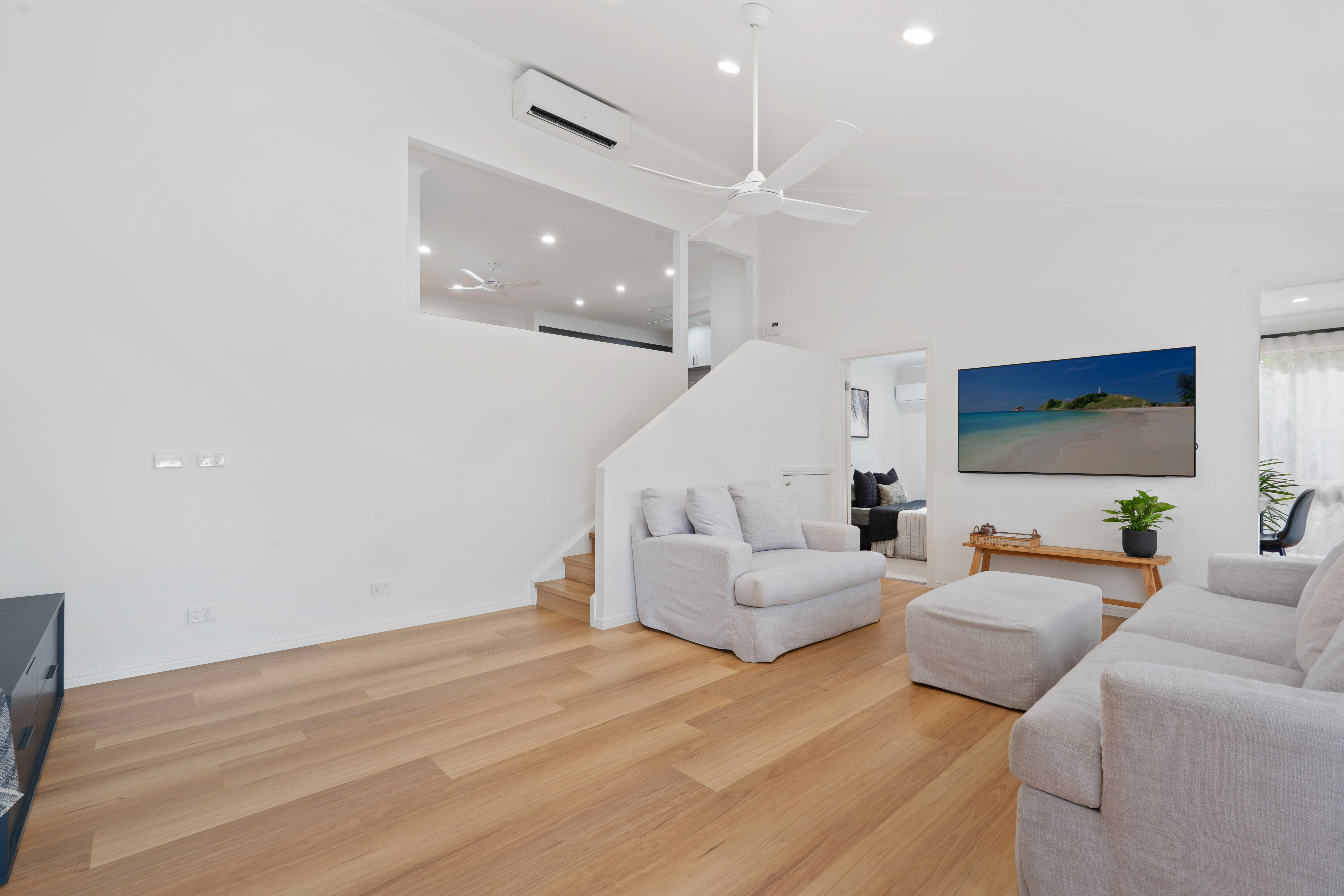 4 FINLEY COURT, Helensvale QLD 4212 - Image 6