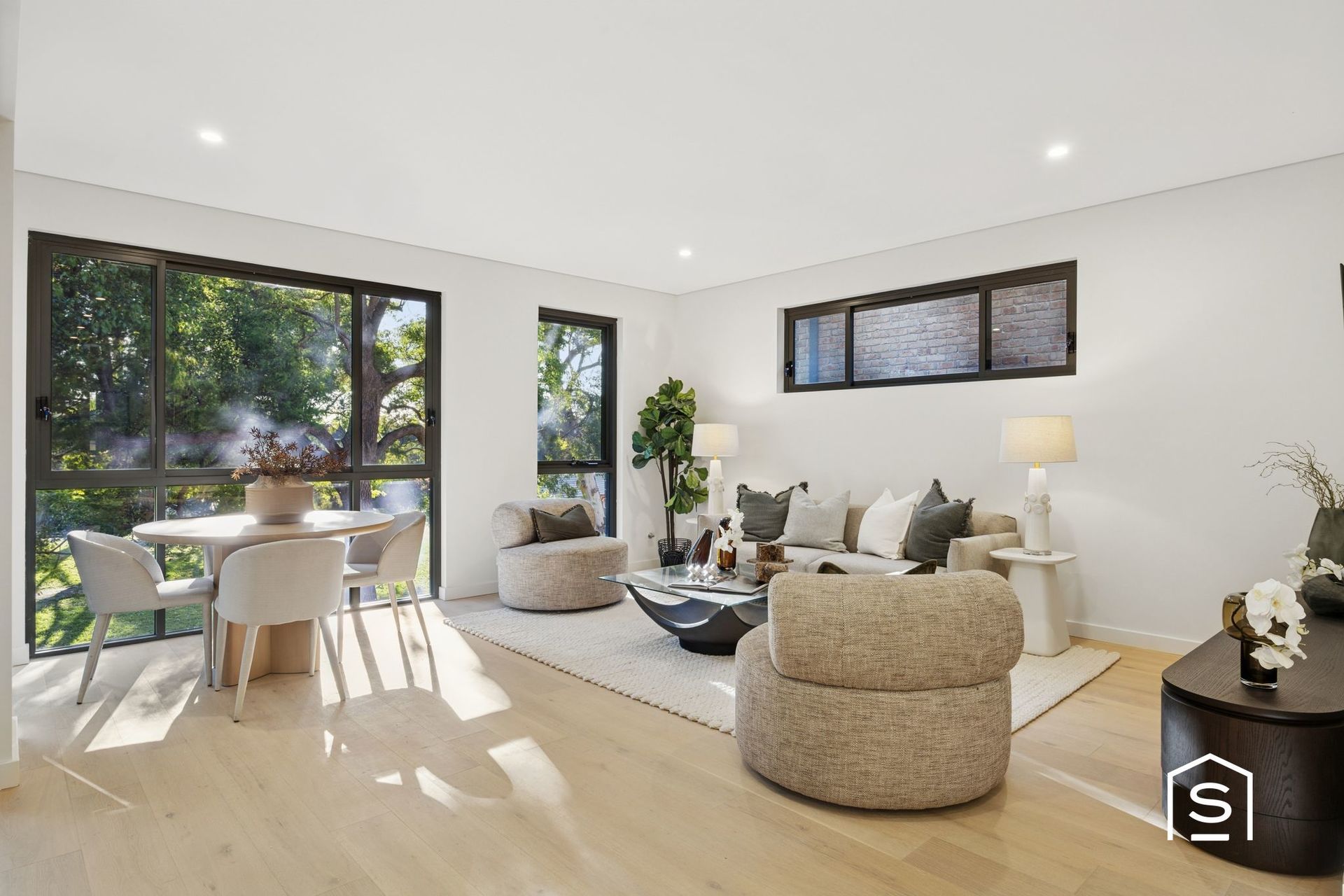 5-bedroom unit at 24 Edgar Street, Eastwood, NSW 2122, Ryde, New South Wales