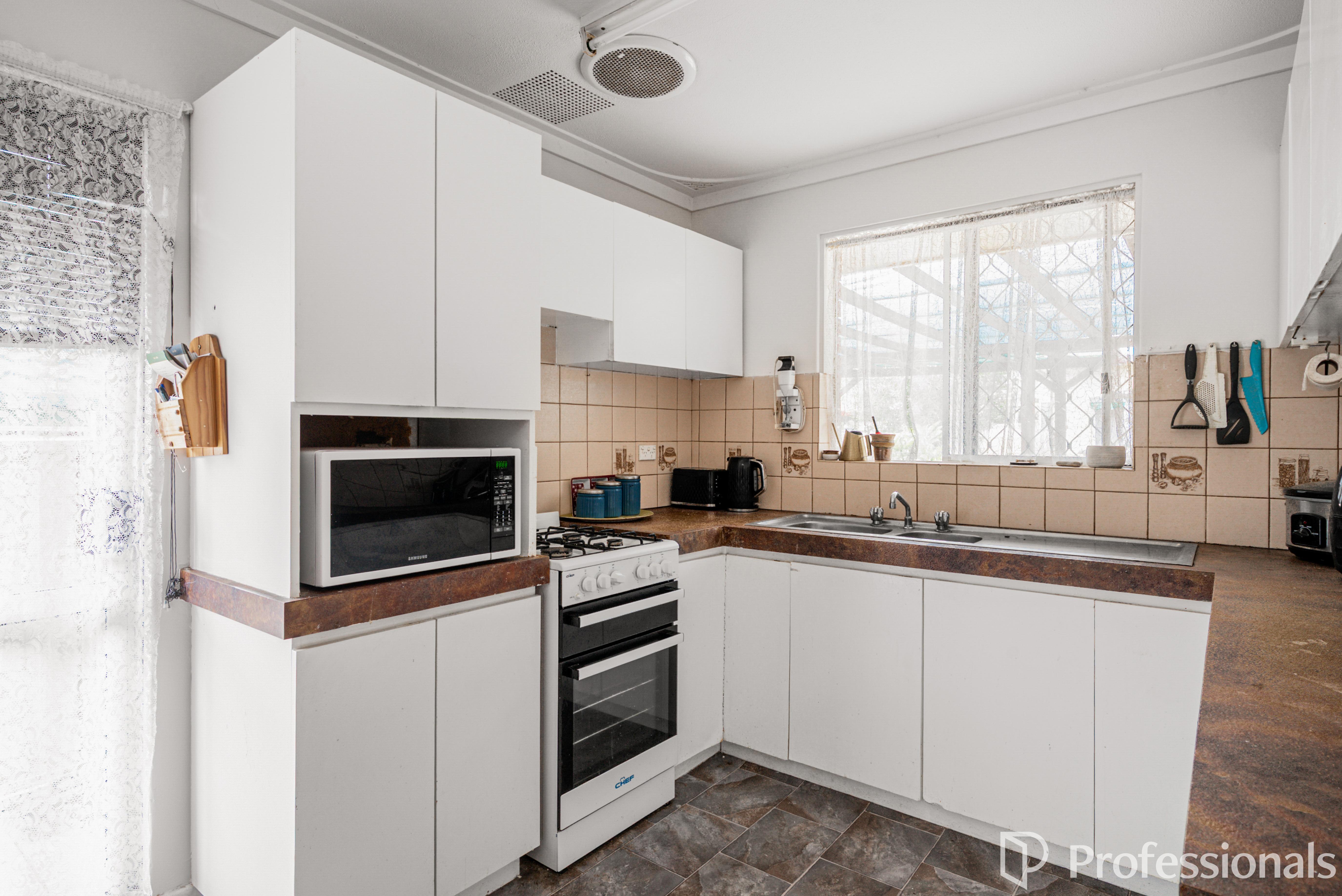 17 Nuytsia Place, Greenwood, WA 6024 - Image 9