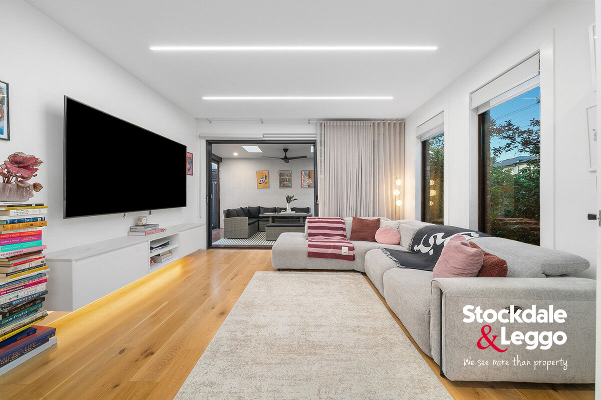 1 27 NEIL STREET, HADFIELD VIC 3046 - Image 3