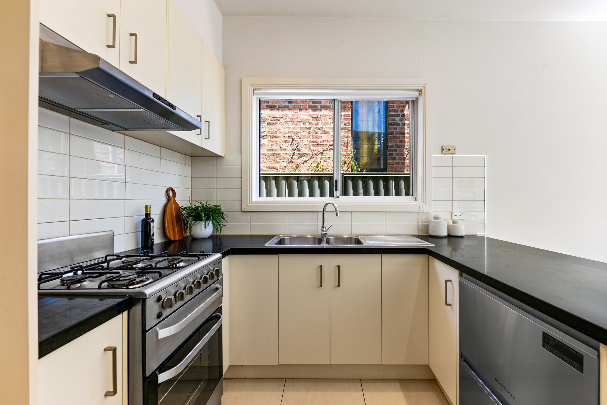 69 Glenlyon Road, Brunswick, VIC 3056 - Image 8