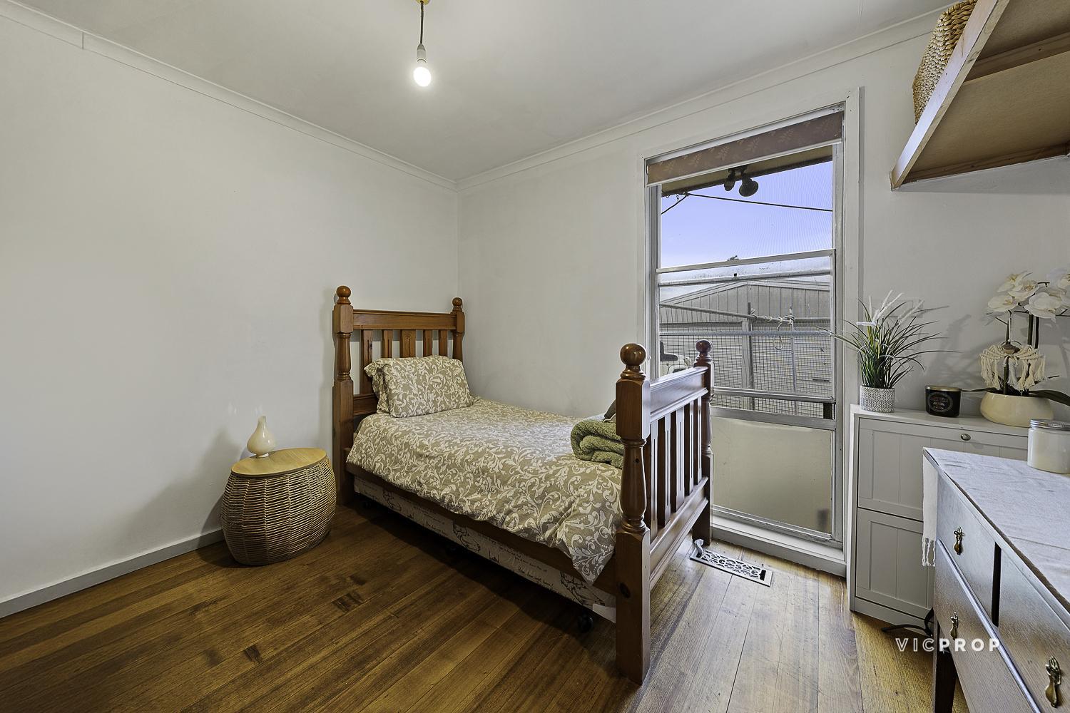 16 Bennett Street, Sunshine West, Vic, 3020 - Image 6